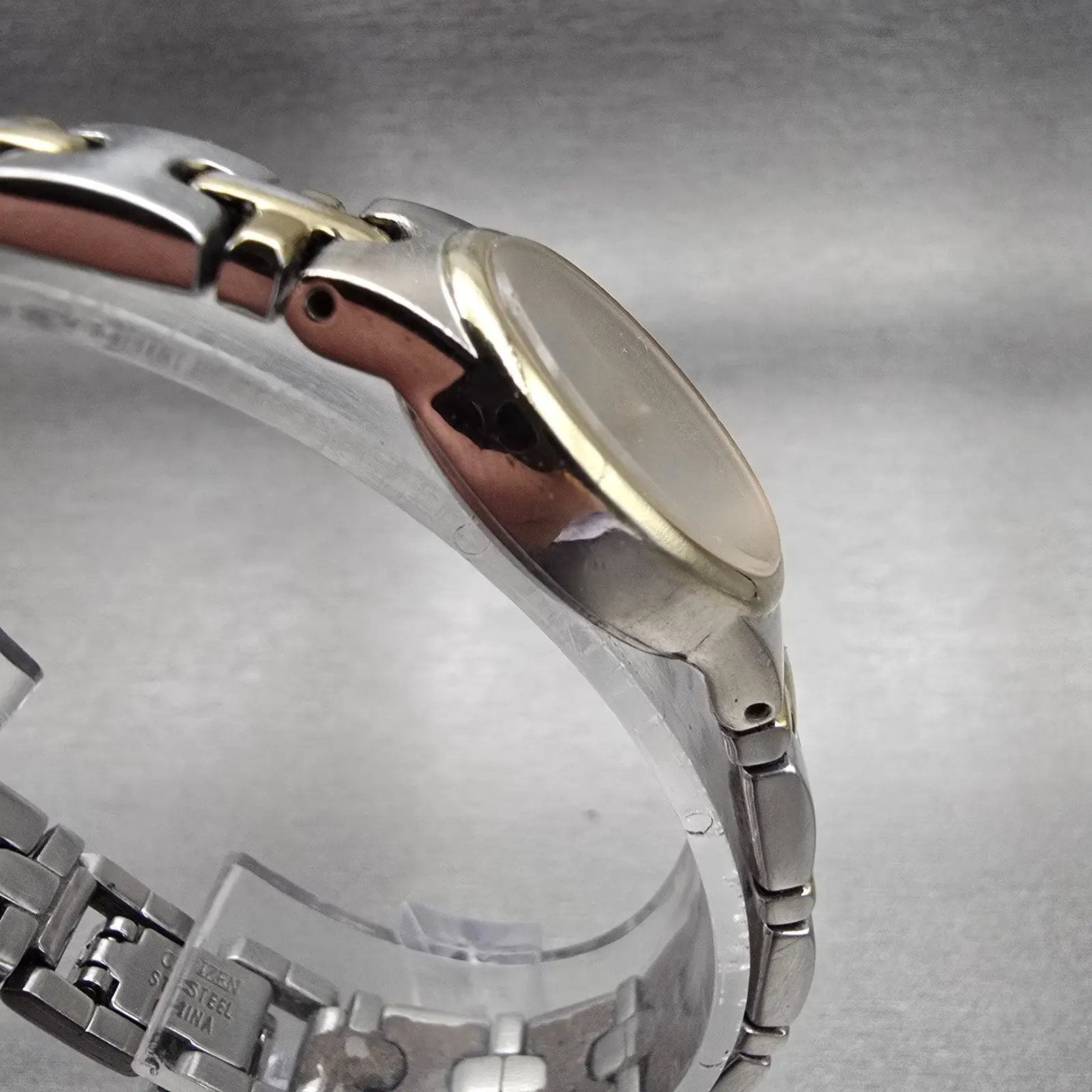 Citizen Watch Women 17mm Silver Dial Two Tone Oval 5930-S004578 New Battery VTG3