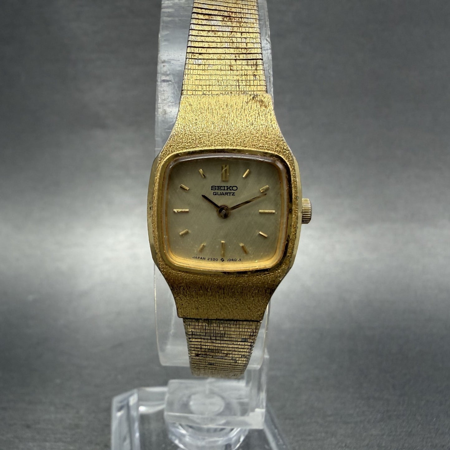 Seiko Watch Women 18mm Champagne Dial Gold Tone Rectangle 23205269 NewBattery L0