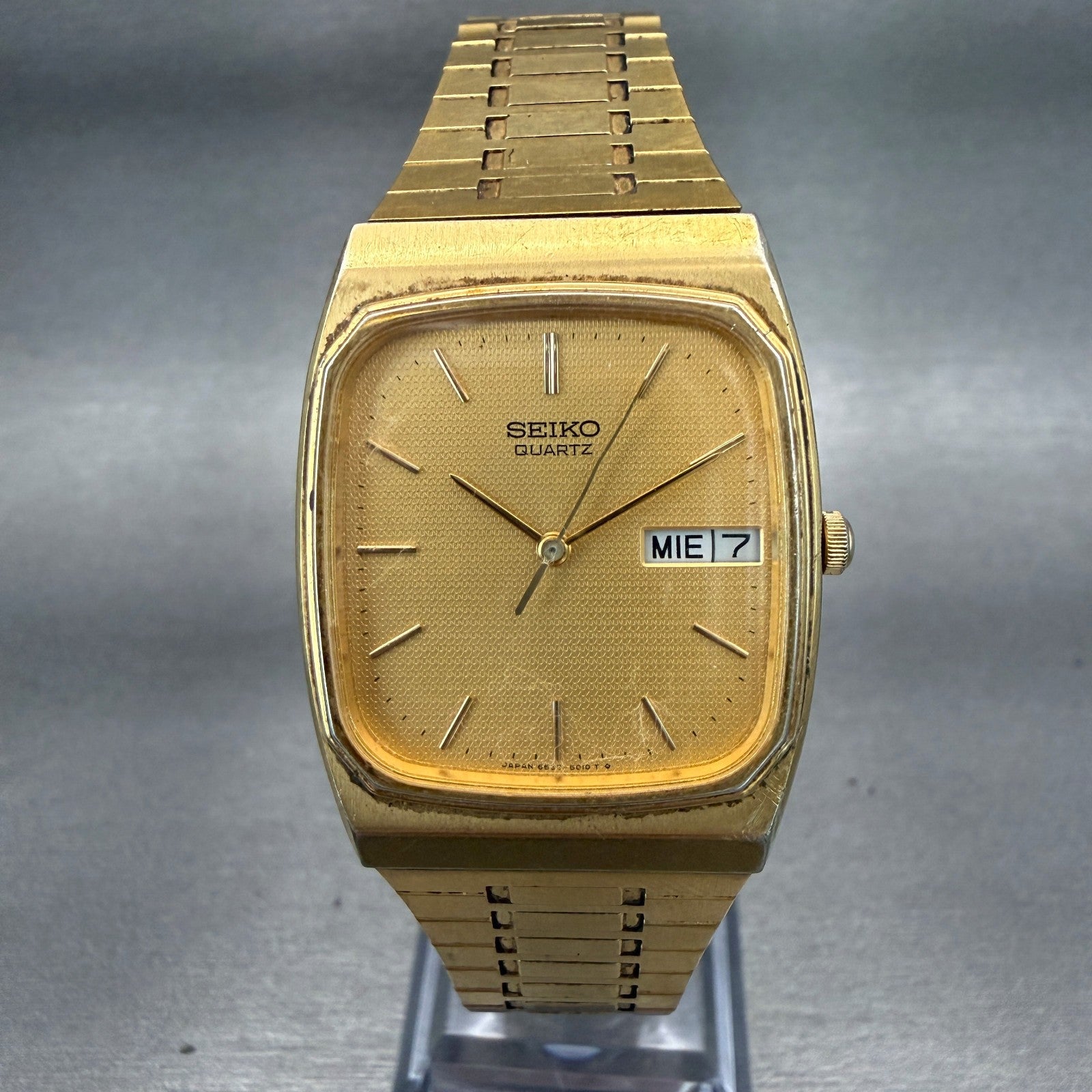 Seiko Watch Men 29mm Gold Dial Gold Tone Daydate Rectangle 6533-5010 New Battery0