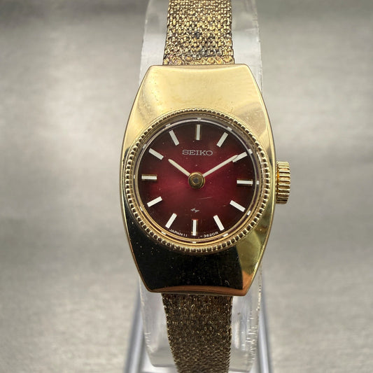 Seiko Watch Women 16mm Red Dial Gold Tone Oval 11-1049 Vintage Mechanical Works0
