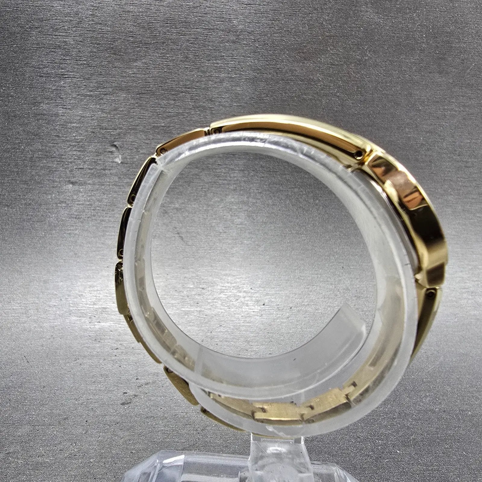 Seiko Solar Watch Women 22mm MOP Dial Gold Tone Round V115-0AW0 Runs Crystals8