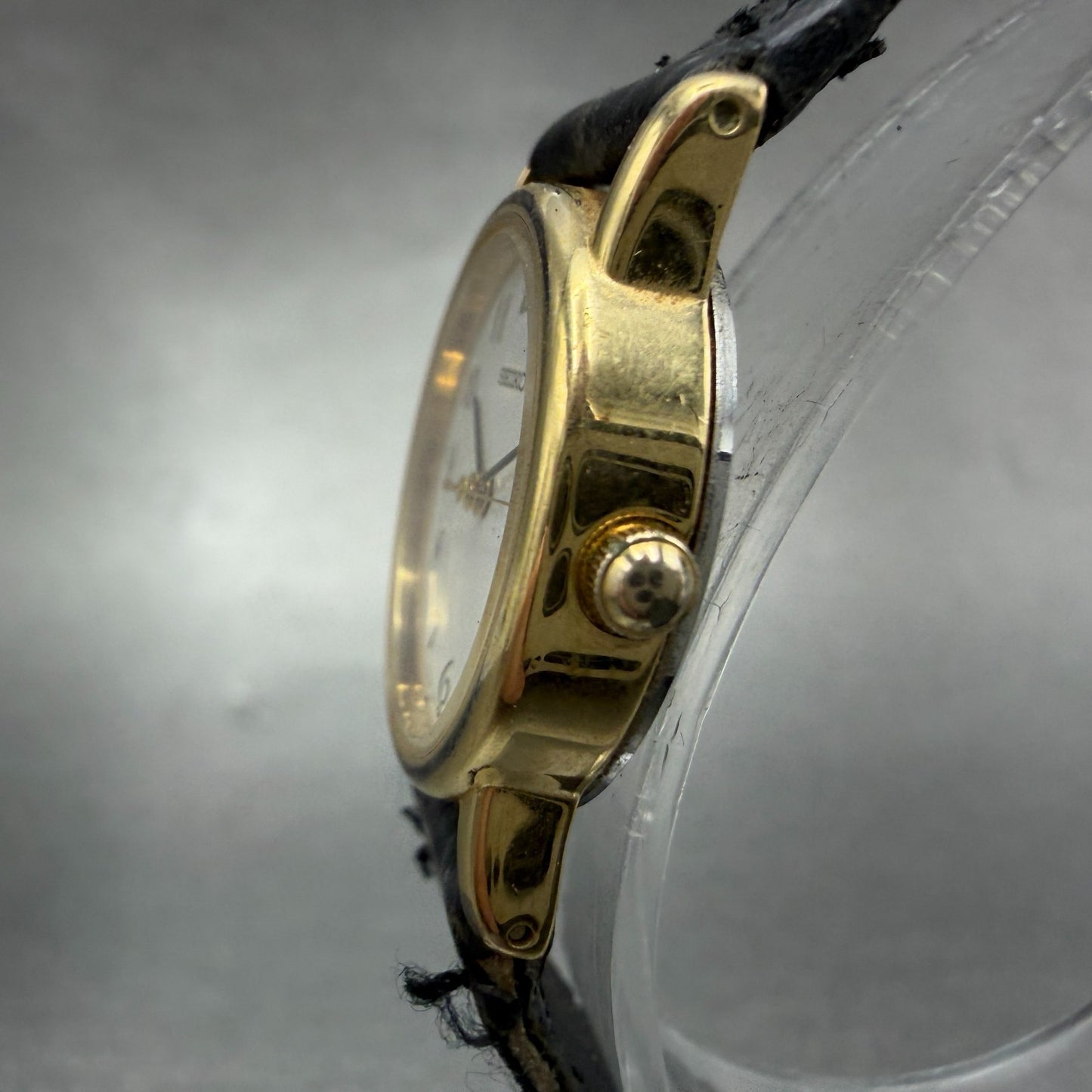 Seiko Watch Women 22mm White Dial Gold Tone Round 2P21-0A20 New Battery VTG HG52