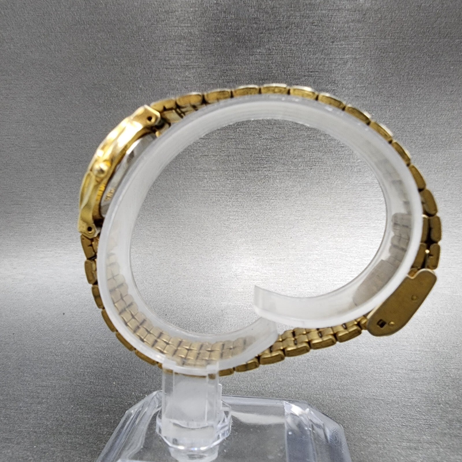 Citizen Watch Women 23mm Champange Dial Gold Tone Round 5930S43714 New Battery6
