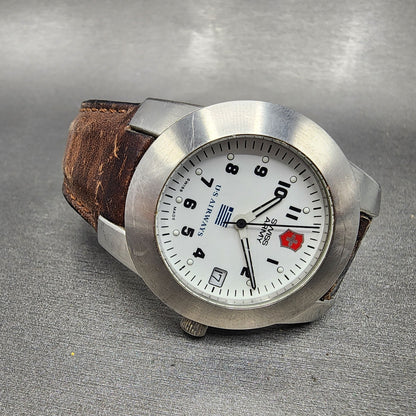 Victorinox Swiss Army Peak Watch Men 38mm White Dial Steel Date Round New Batt1