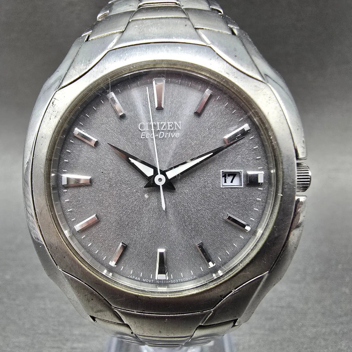 Citizen Eco-Drive Watch Men 39mm Silver Dial Silver Tone Date E111-S022240 RunsA0