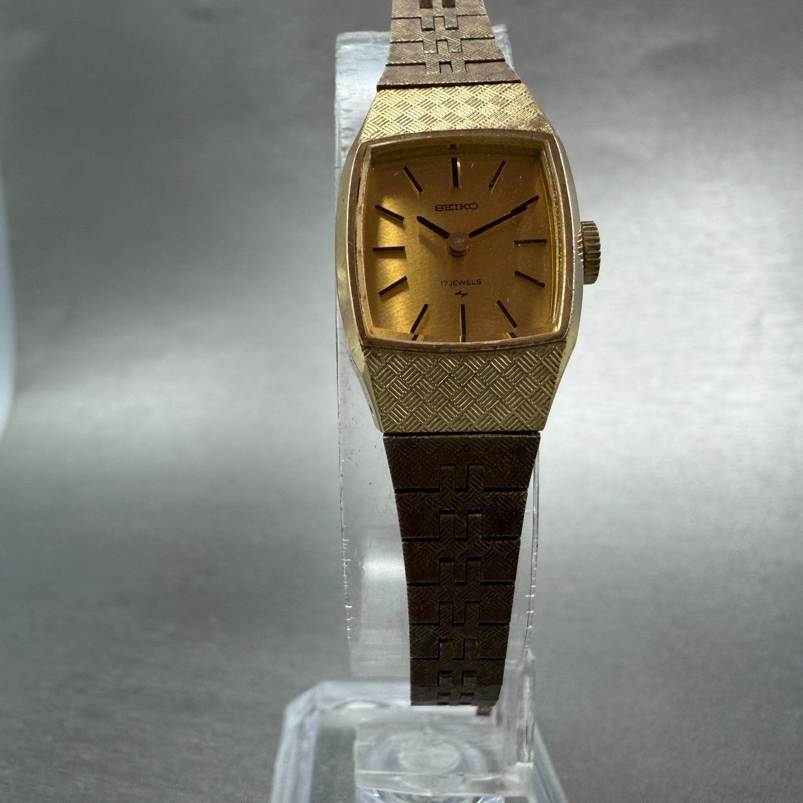 Seiko Tank Watch Women 17mm Champagne Dial Gold Tone Manual 11-4210 Runs Vintage5