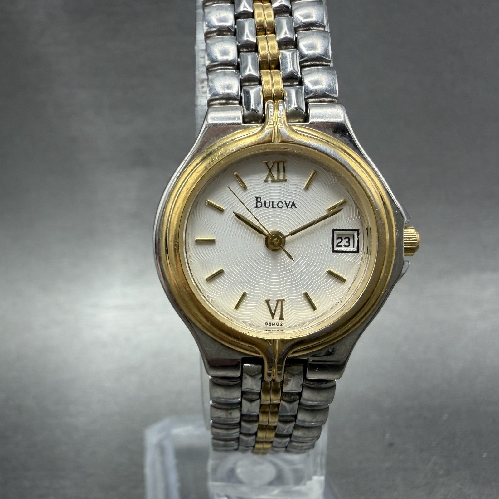 Bulova Watch Women 24mm White Dial two Tone Date Round 98M02 New Battery ABCD0