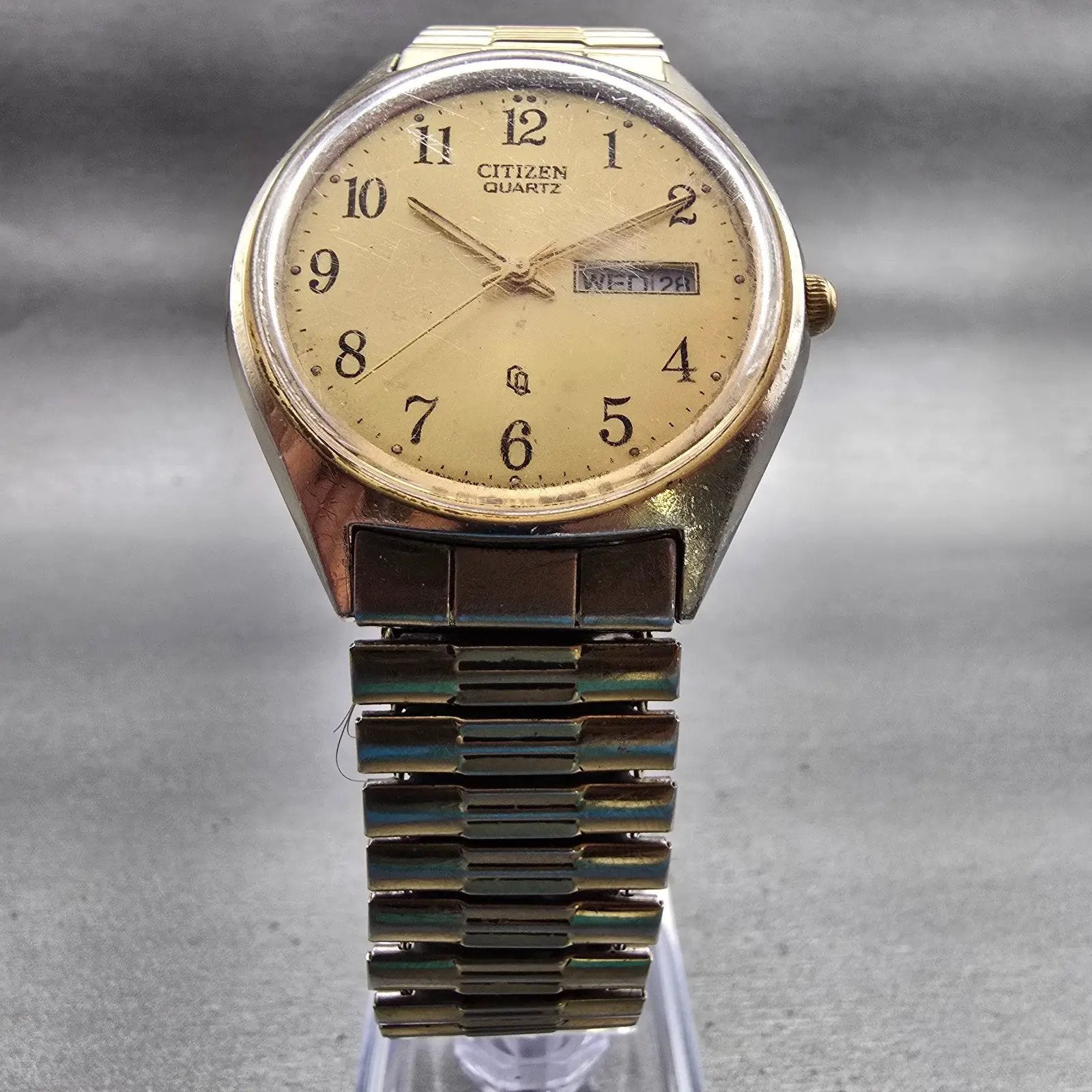 Citizen CQ Watch Men 35mm Champagne Dial Gold Tone Daydate 6100-S24876 New Batt5