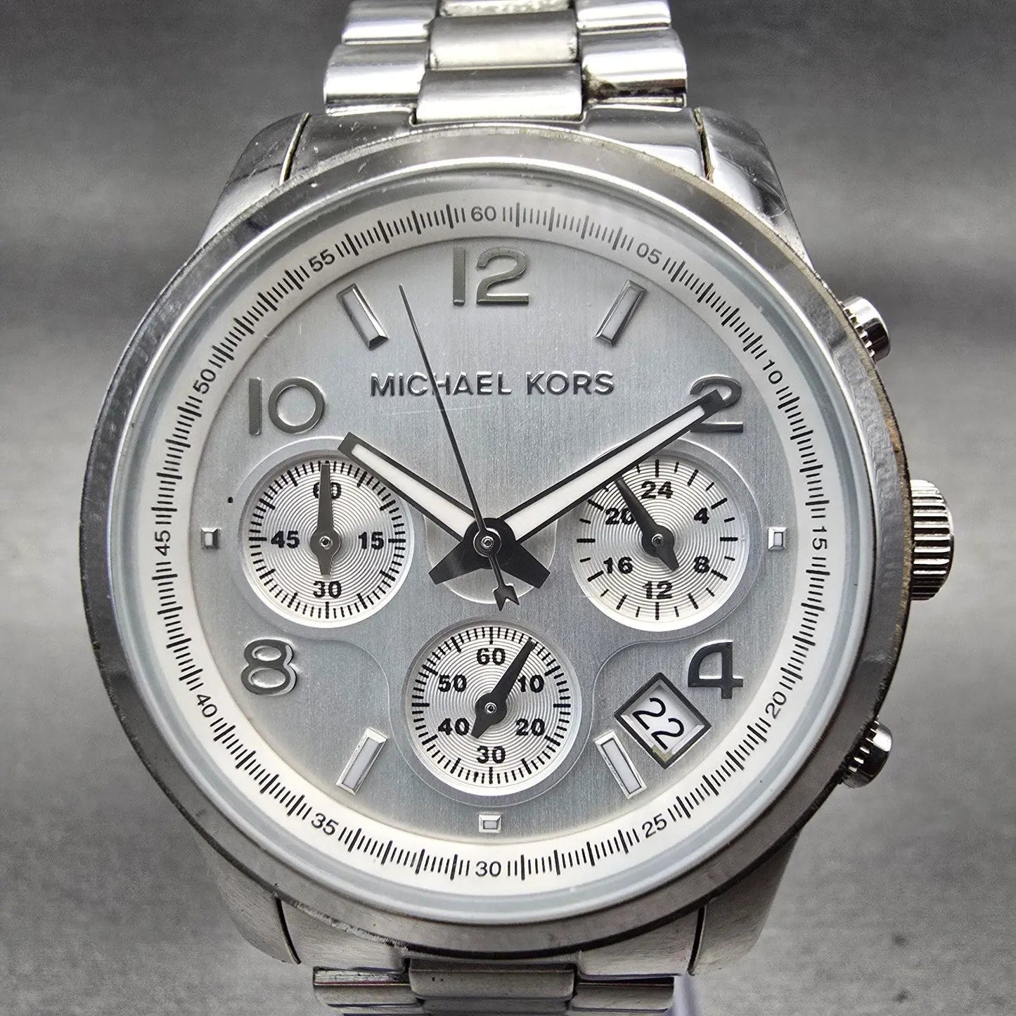 Michael Kors Runway Chronograph Watch Men 38mm Silver Dial Date MK5076 New Batt1