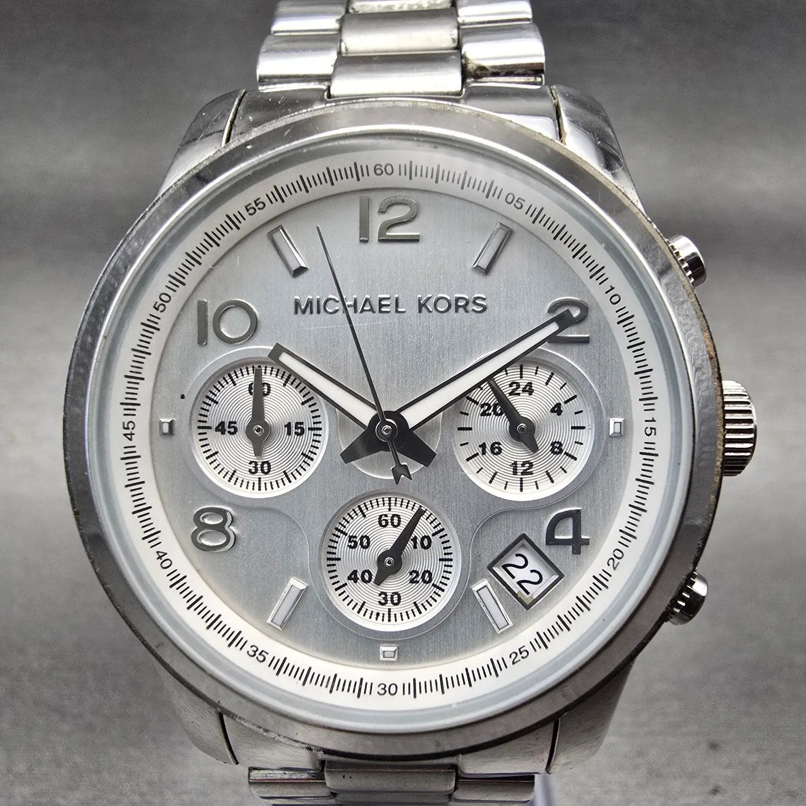 Michael Kors Runway Chronograph Watch Men 38mm Silver Dial Date MK5076 New Batt1