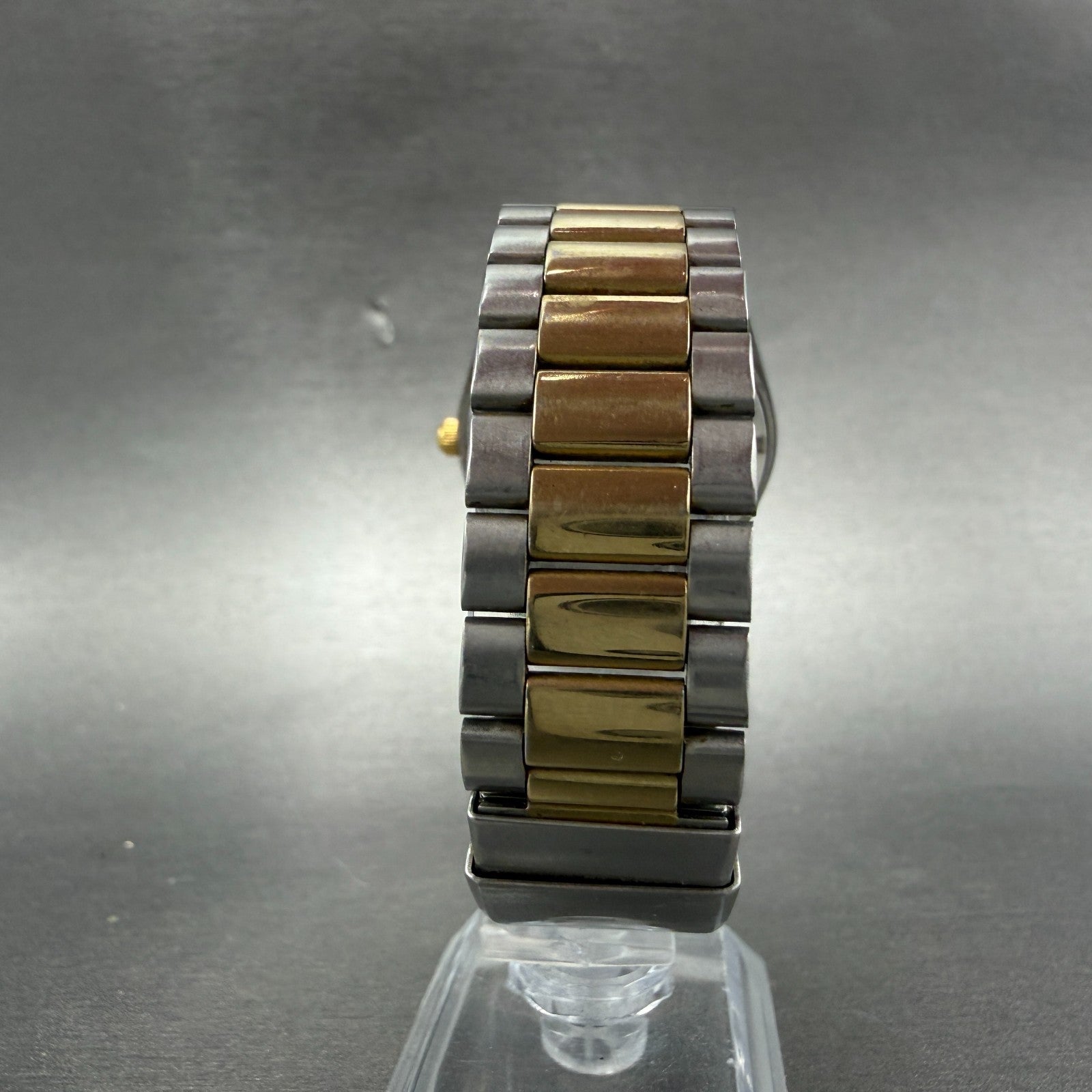 Citizen CQ Watch Men 34mm Black Dial Two Tone Daydate 6101-T15588 New Battery7