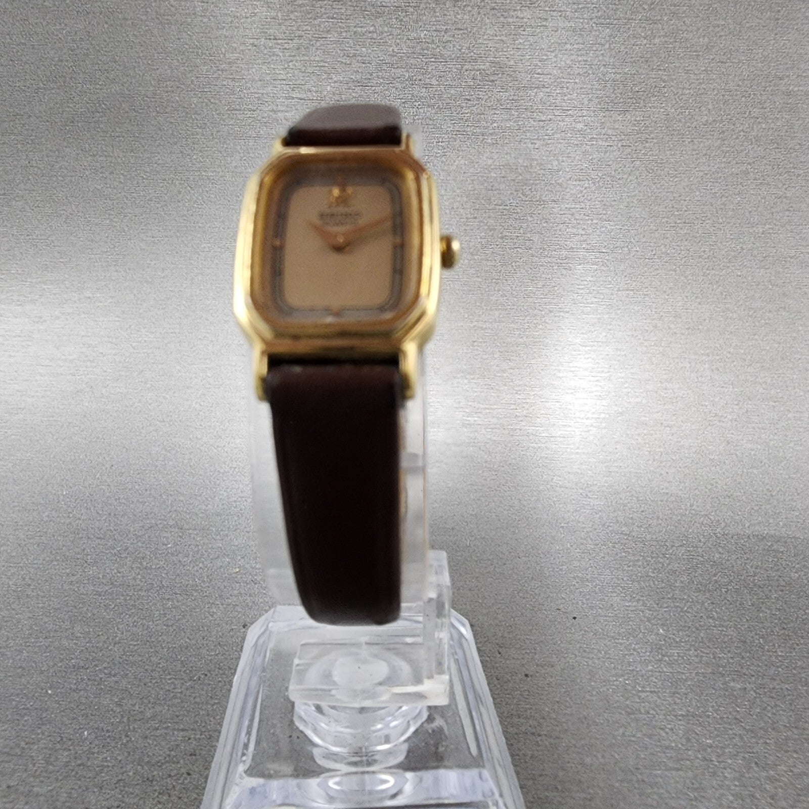 Seiko Tank Watch Women 17mm Brown Dial Gold Tone 2p205a09 New Battery5