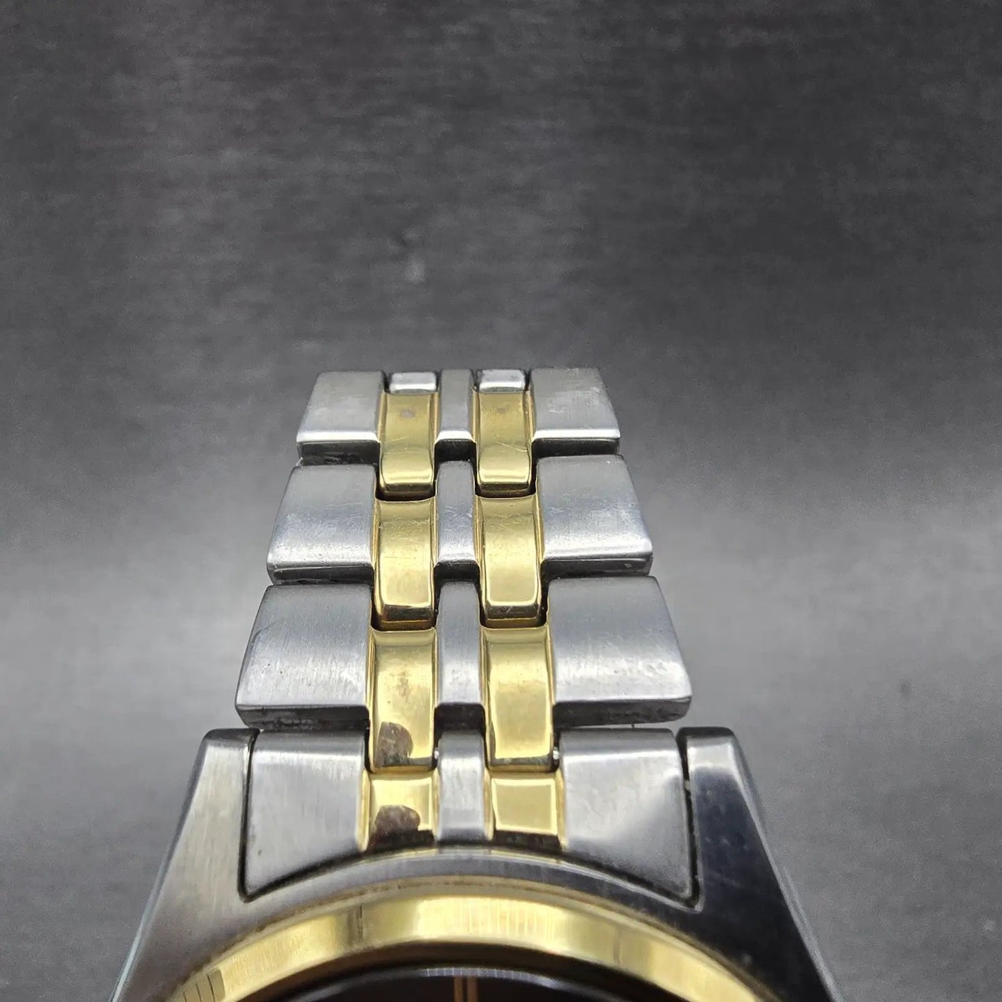 Seiko Solar Watch Men 37mm Gray Dial Two Tone Daydate Round V158-0AA0 Runs HJJK4