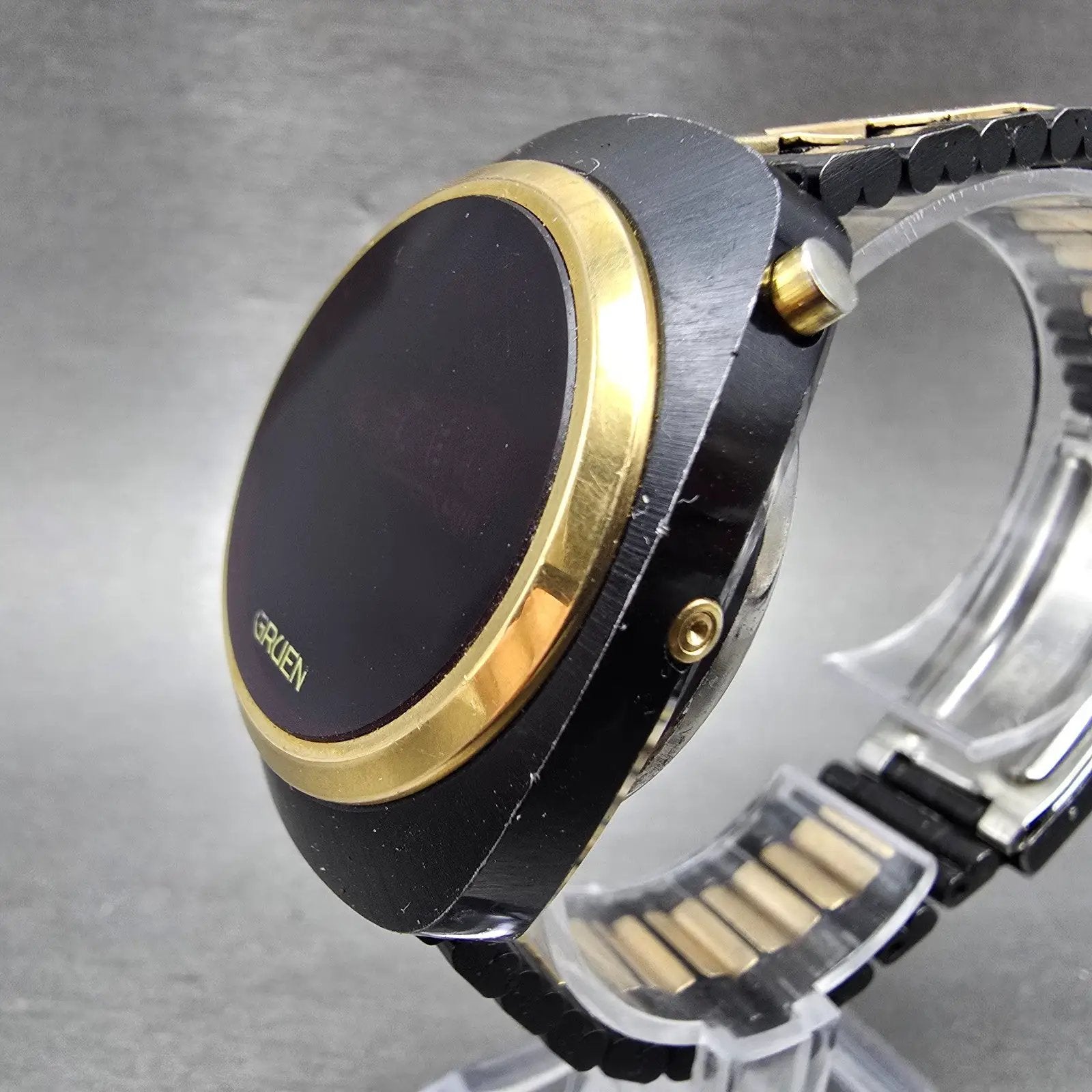 Gruen RED LED Watch Men 38mm Black Gold Tone Vintage PARTS3