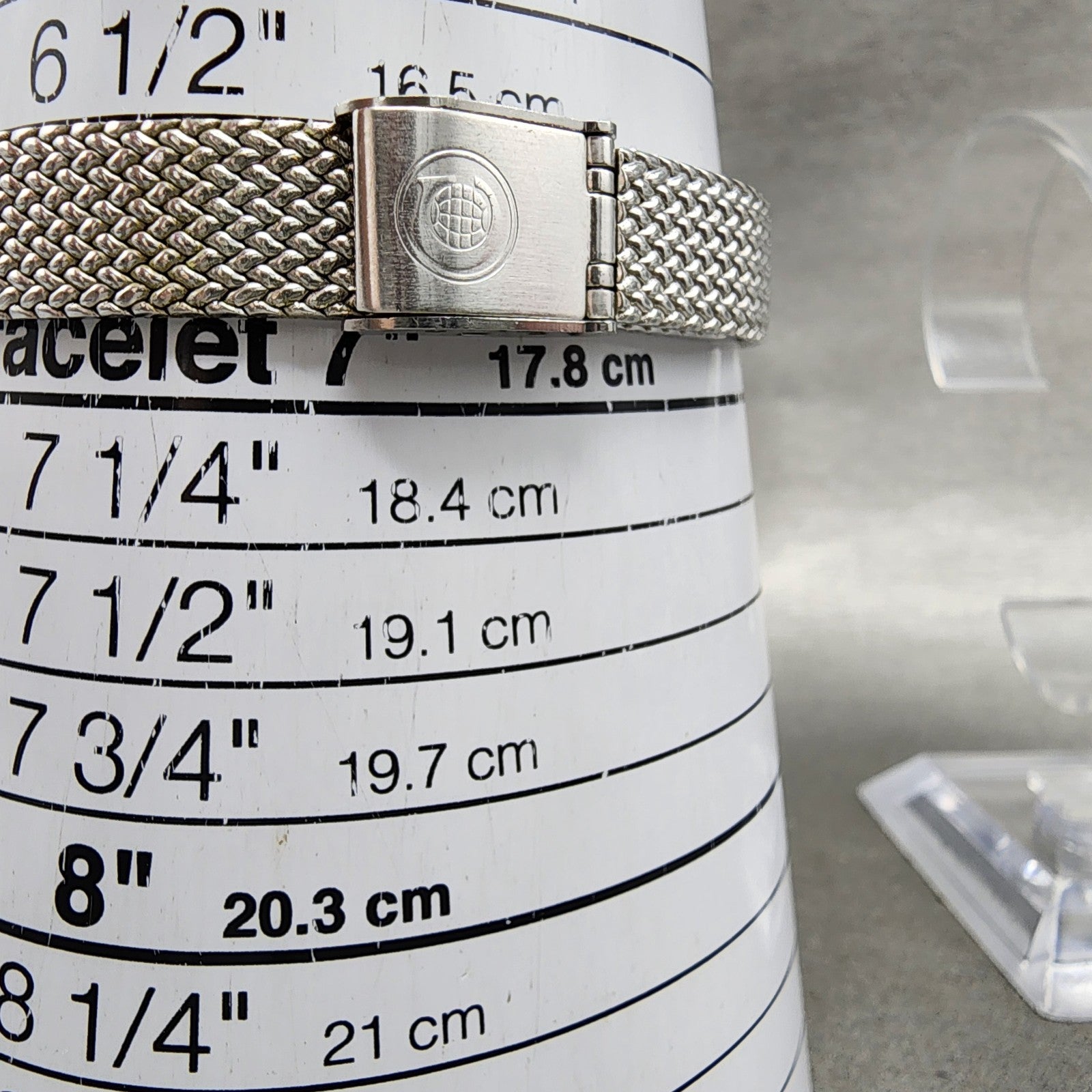 Cyma Watch Women 23mm Silver Dial Silver Tone Round 810 New Battery ABC12310