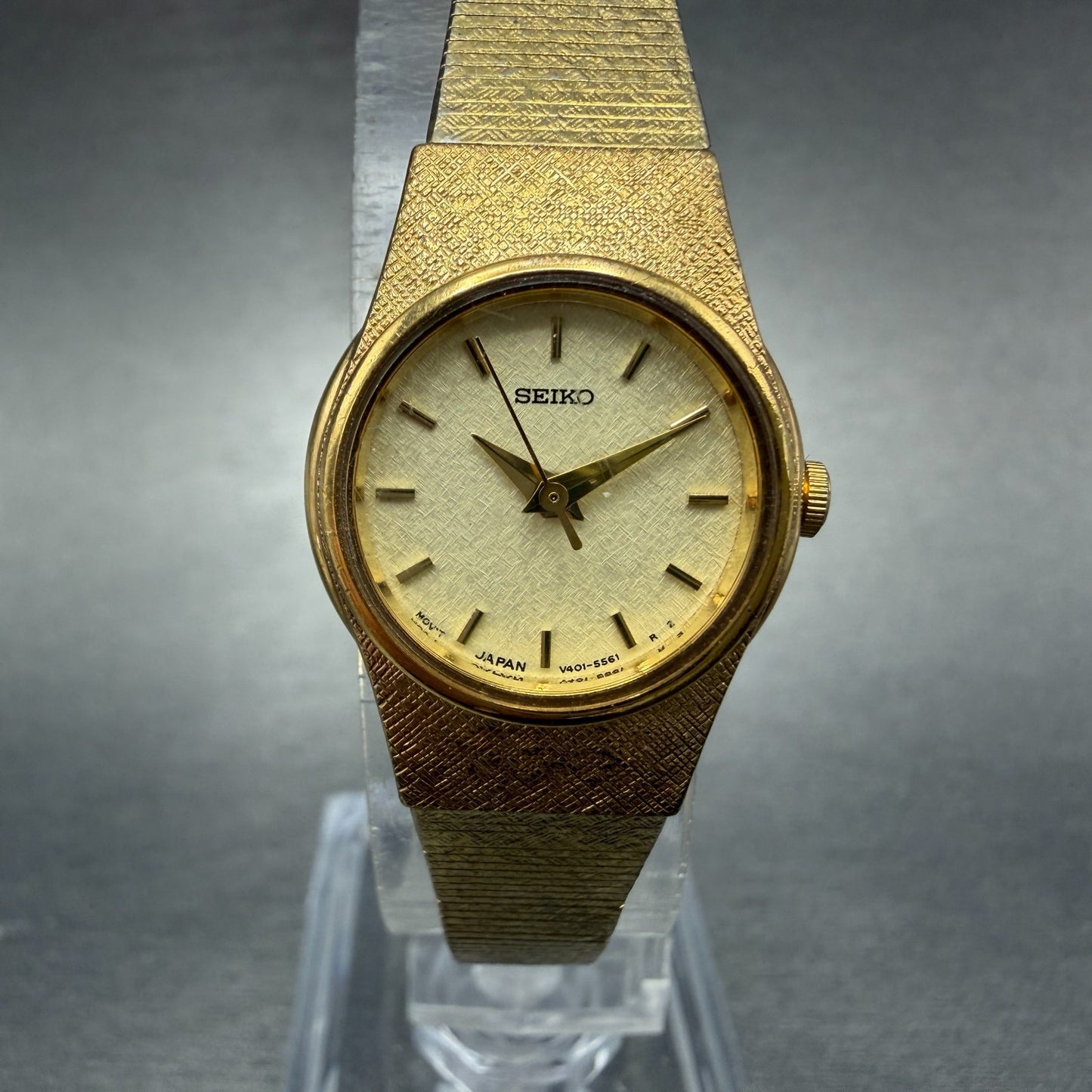 Seiko Watch Women 19mm Champagne Dial Gold Tone Round V401-1819 New Battery VTG0