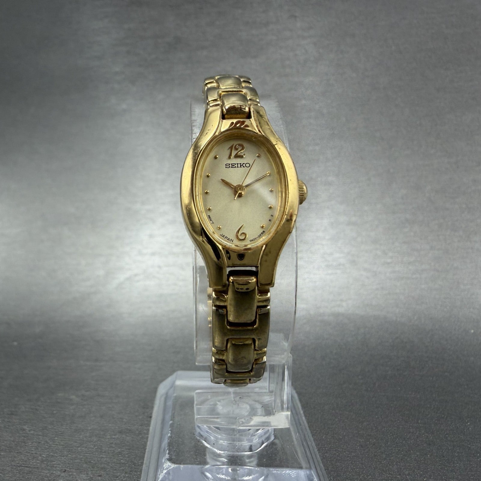 Seiko Watch Women 17mm Champagne Dial Gold Tone Oval 1N01-0CS0 New Battery5