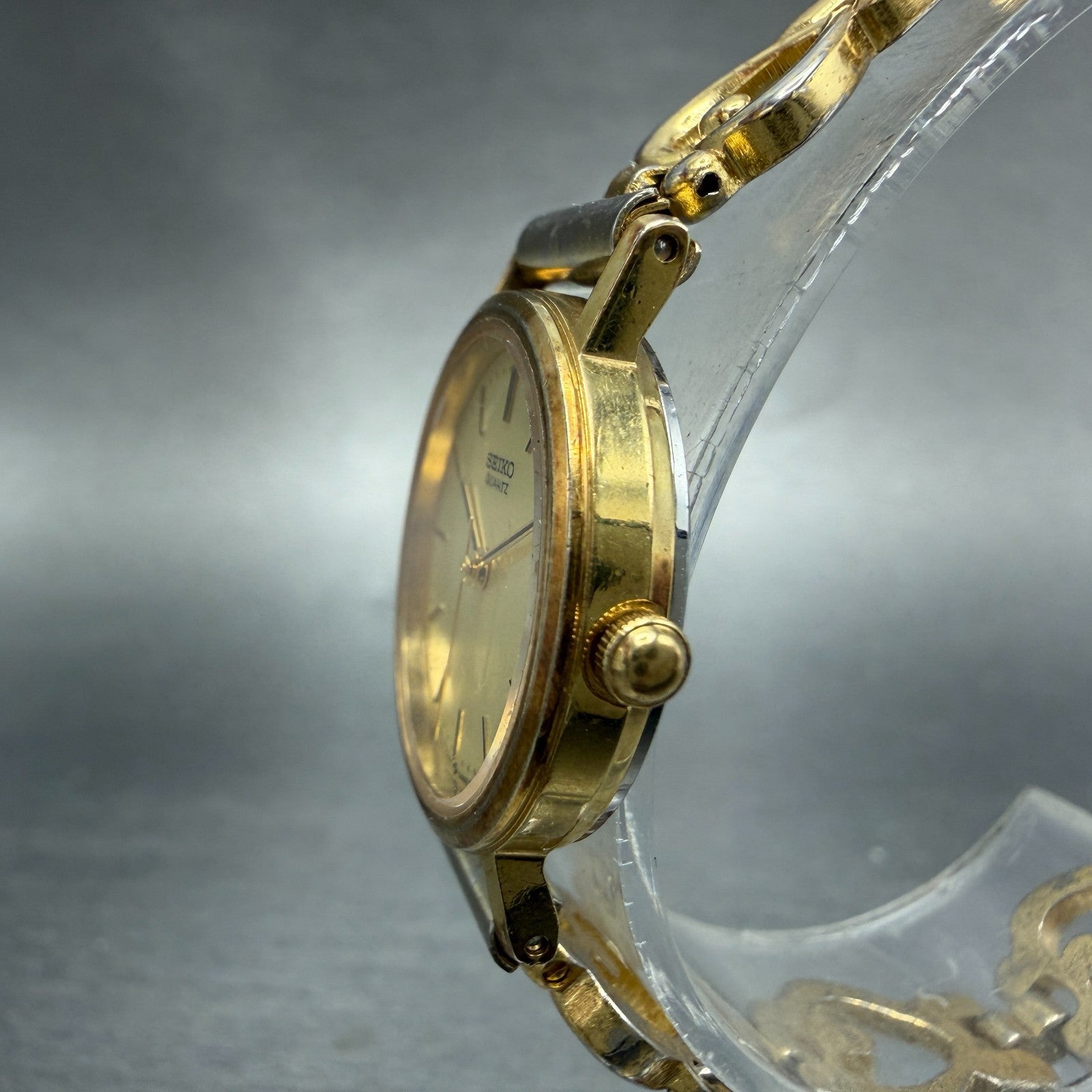 Seiko Watch Women 23mm Champagne Dial Gold Tone Round 7321-0100 New Batt Heart3