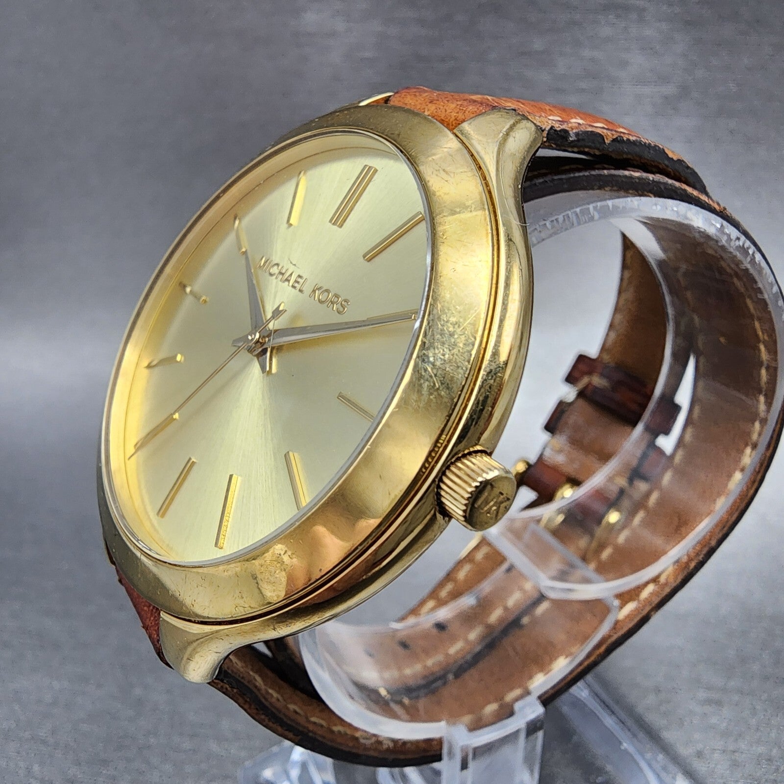 Michael Kors Slim Runway Watch Women 42mm Gold Dial Gold Tone Round New Battery2