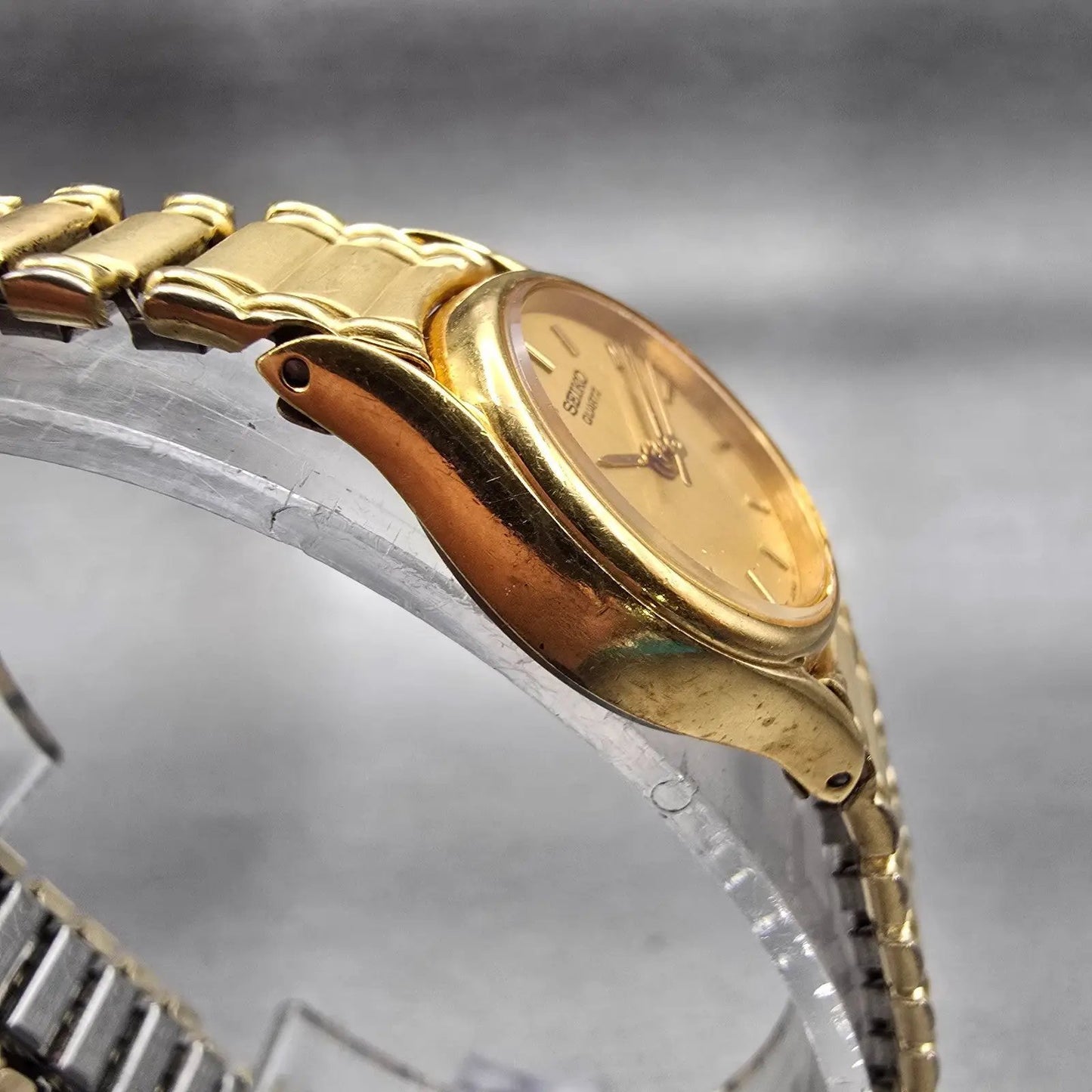 Seiko Watch Women 19mm Gold Dial Gold Tone Round 1N01-0E19 New Battery Vintage3
