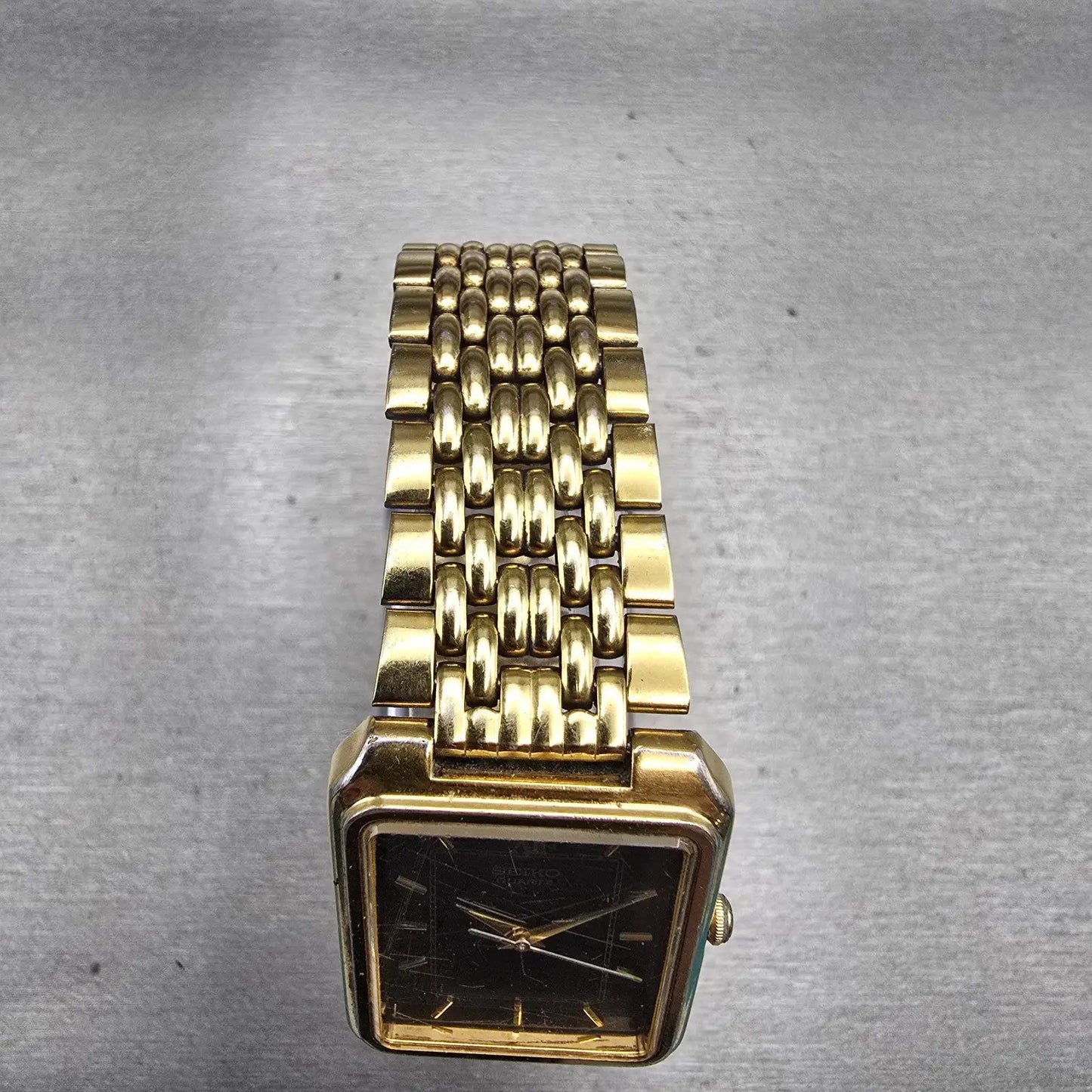 Seiko Watch Men 26mm Black Dial Gold Tone Rectangle V701-5J09 New Battery VTG4