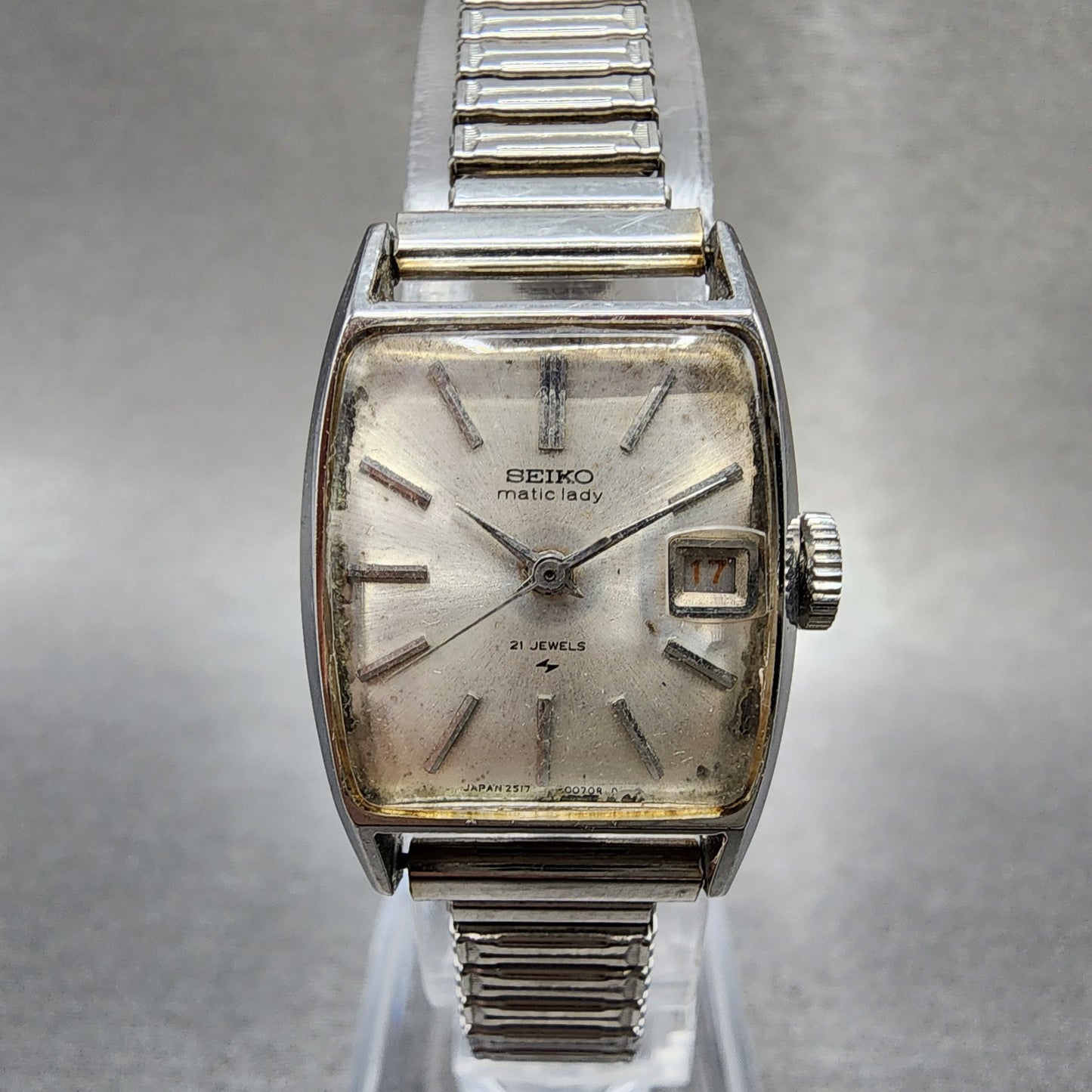 Vintage Seiko Matic lady Watch Women 20mm White Dial Silver Tone Date 2517 Runs0