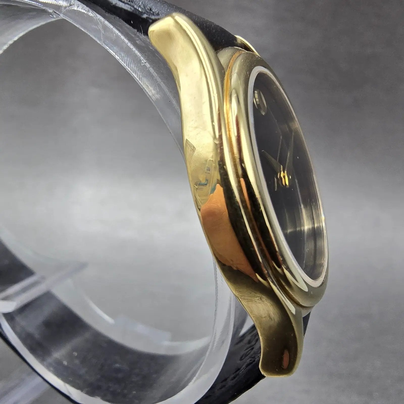 Movado Museum Watch Women 28mm Black Dial Gold Tone Round 87 E4 0823 New Batt MR3