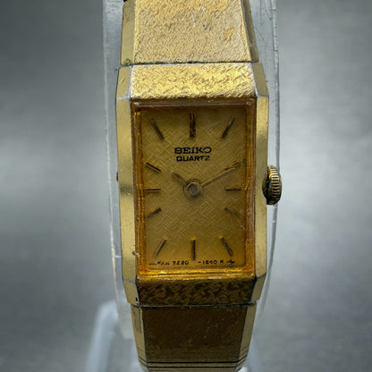 Seiko Tank Watch Women 12mm Champagne Dial Gold Tone 2e20-6259 New Battery 3211