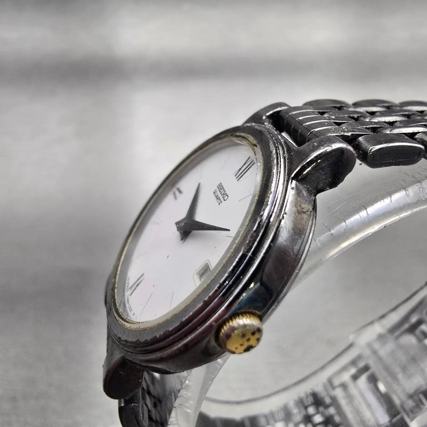 Seiko Watch Women 23mm White Dial Gray Tone Date Round 7N89-0281 New Battery2