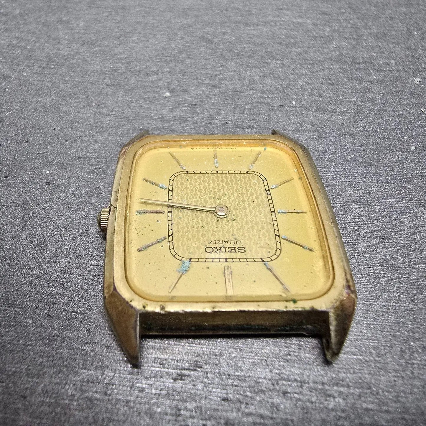 Seiko Tank Watch Men 27mm Champagne Dial Gold Tone Rectangle 6020-5409 PARTS VTG5