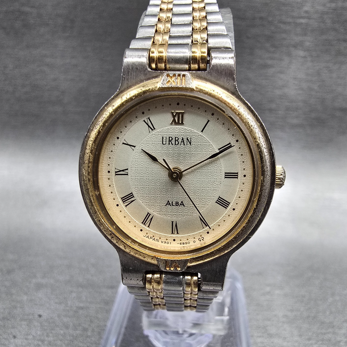 Alba Urban Watch Women 24mm Champagne Dial Two Tone Round V301-6A30 New Battery0