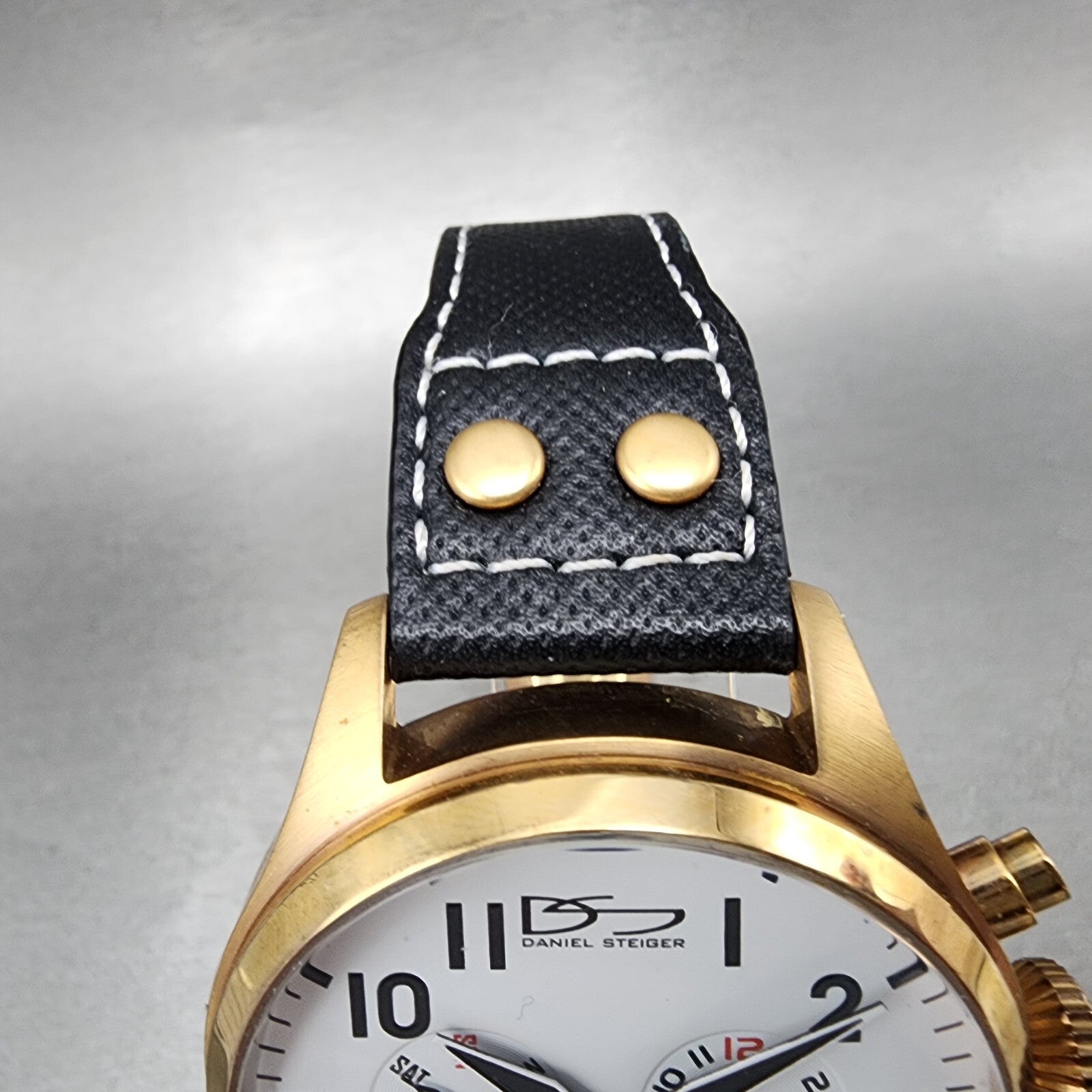 Daniel Steiger Pilot Pro Watch Men 47mm White Dial Rose Gold Tone Daydate  Runs4