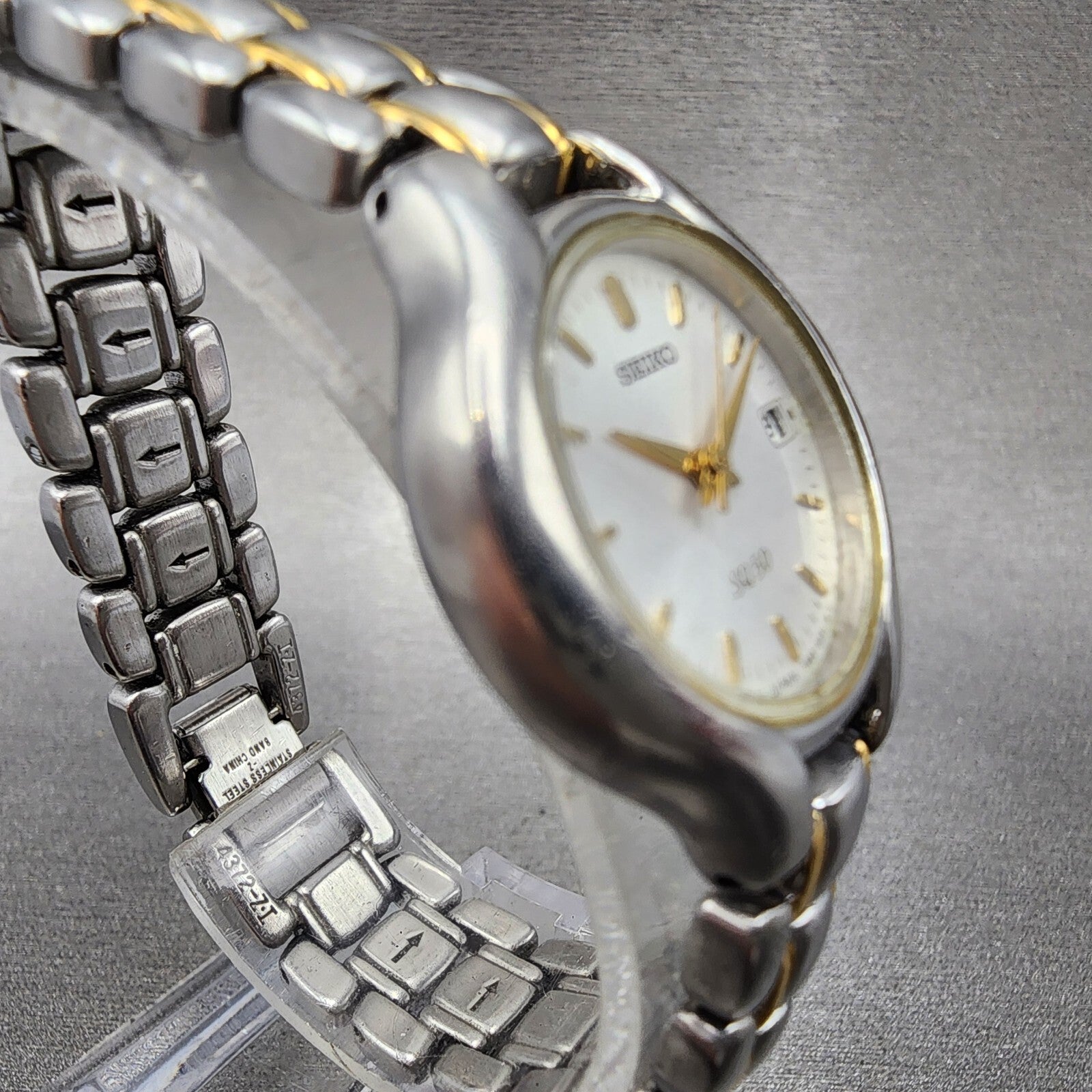 Seiko SQ 50 Watch Women 25mm White Dial Two Tone Date 7n820301 New Battery3