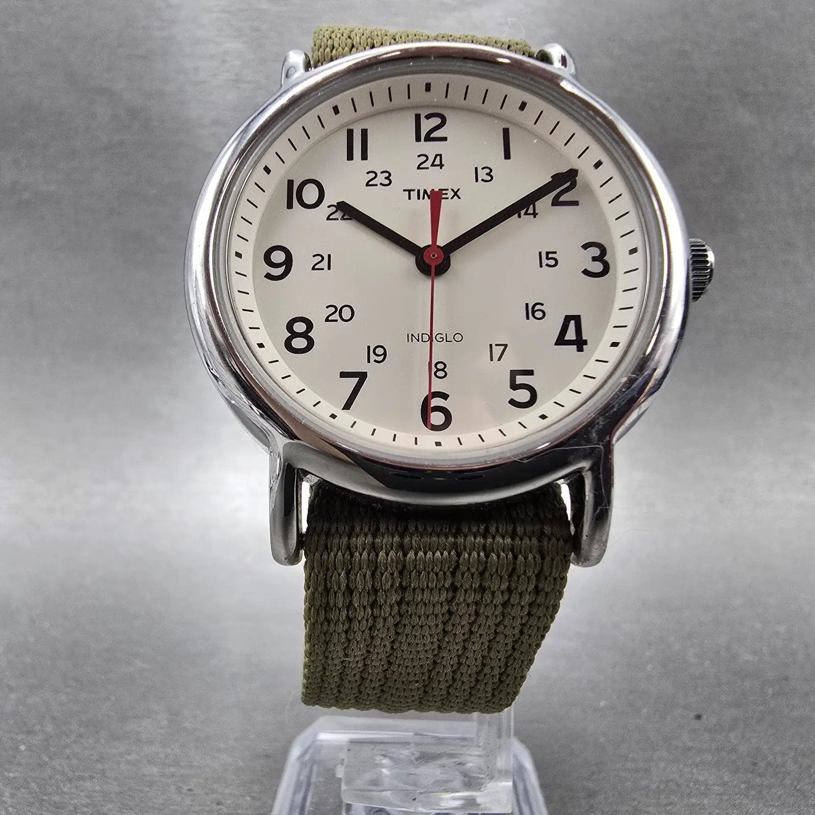 Timex Weekender Watch Men 38mm White Dial Silver Tone Round T2N651 New Battery C5