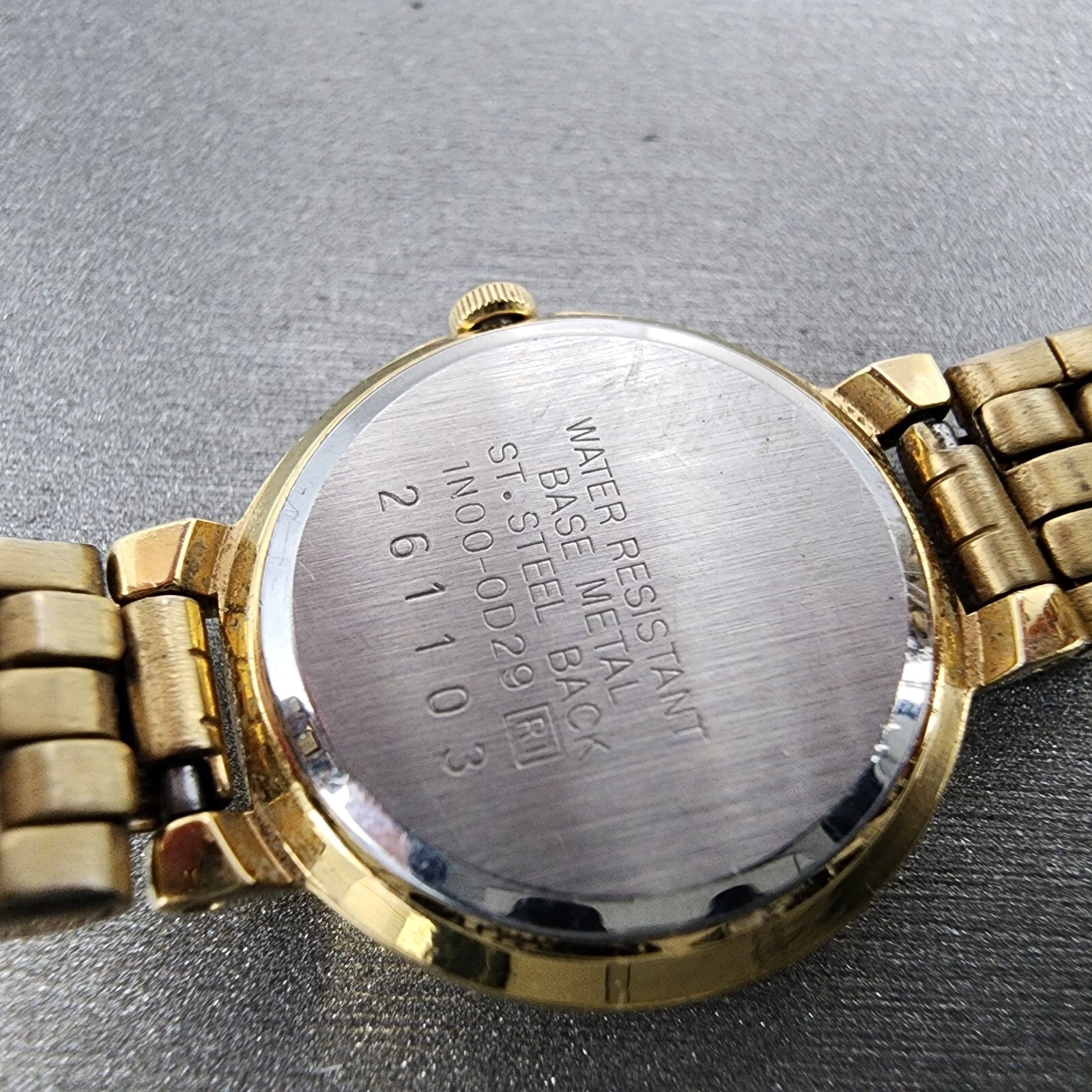 Seiko Watch Women 21mm Black Dial Gold Tone Round 1N000D29 New Battery9