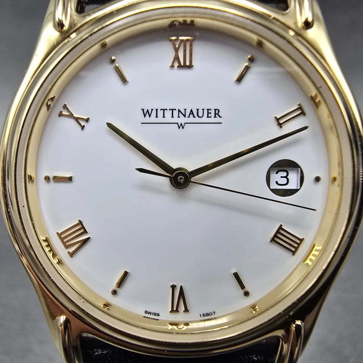 Wittnauer Watch Men 33mm White Dial Gold Tone Round Date Roman Numerals New Batt2