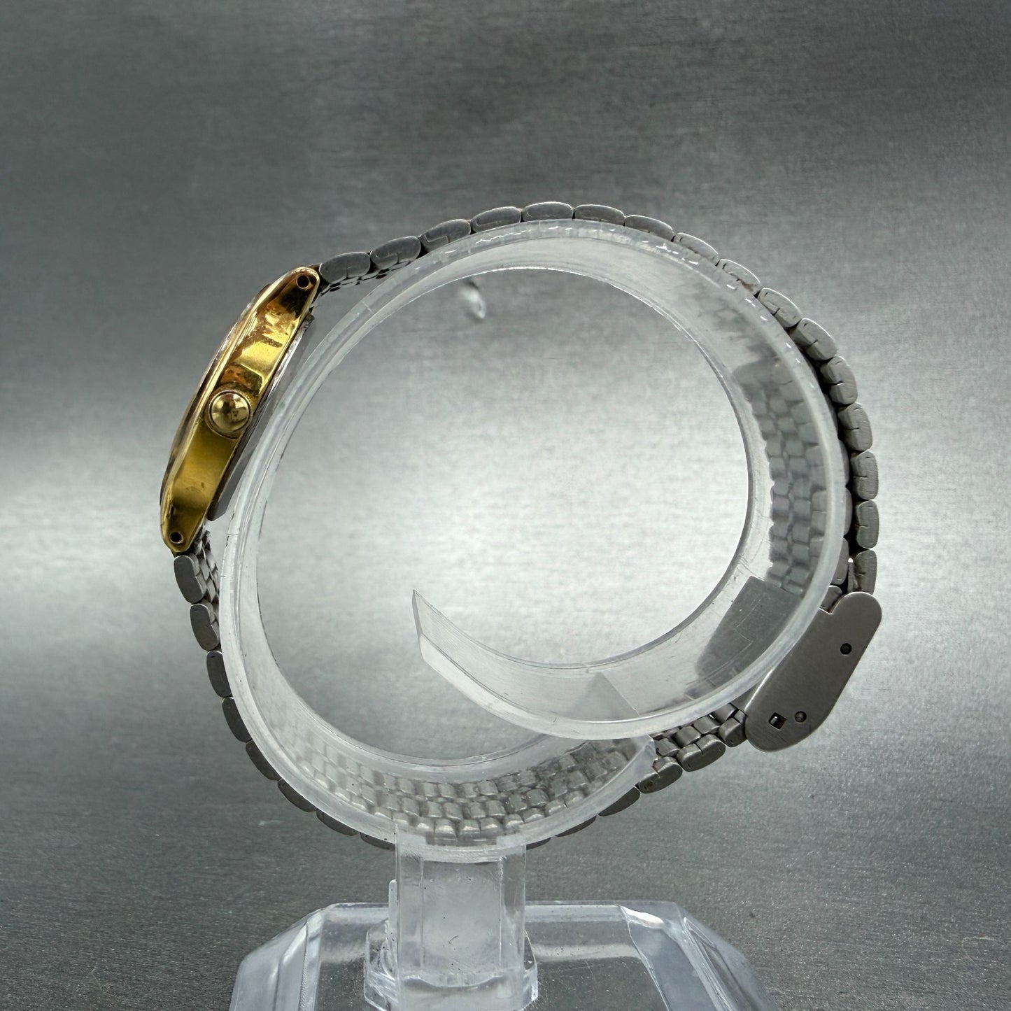 Seiko SX Watch Women 19mm White Dial Two Tone Round V401-0091 New Battery Round6