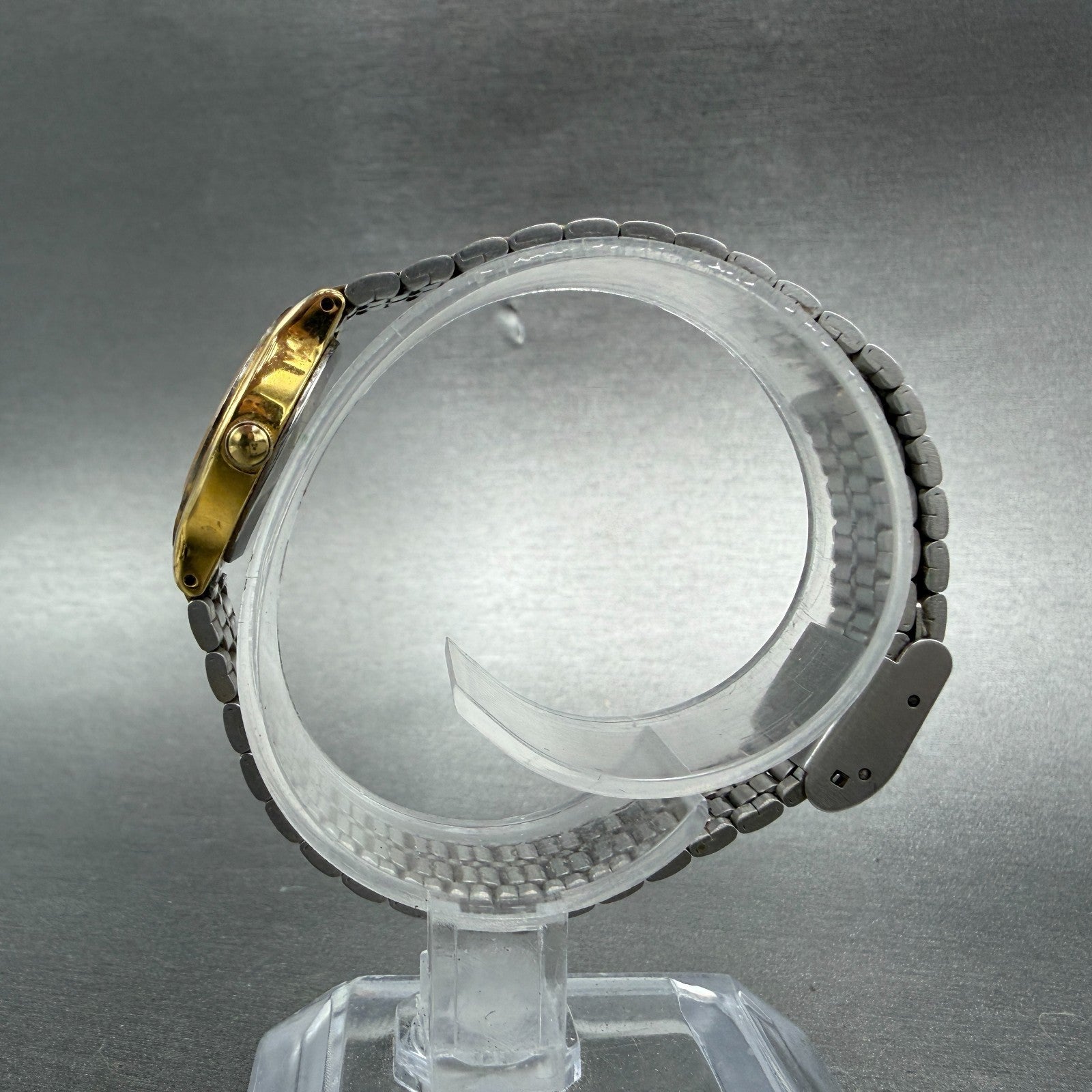 Seiko SX Watch Women 19mm White Dial Two Tone Round V401-0091 New Battery Round6