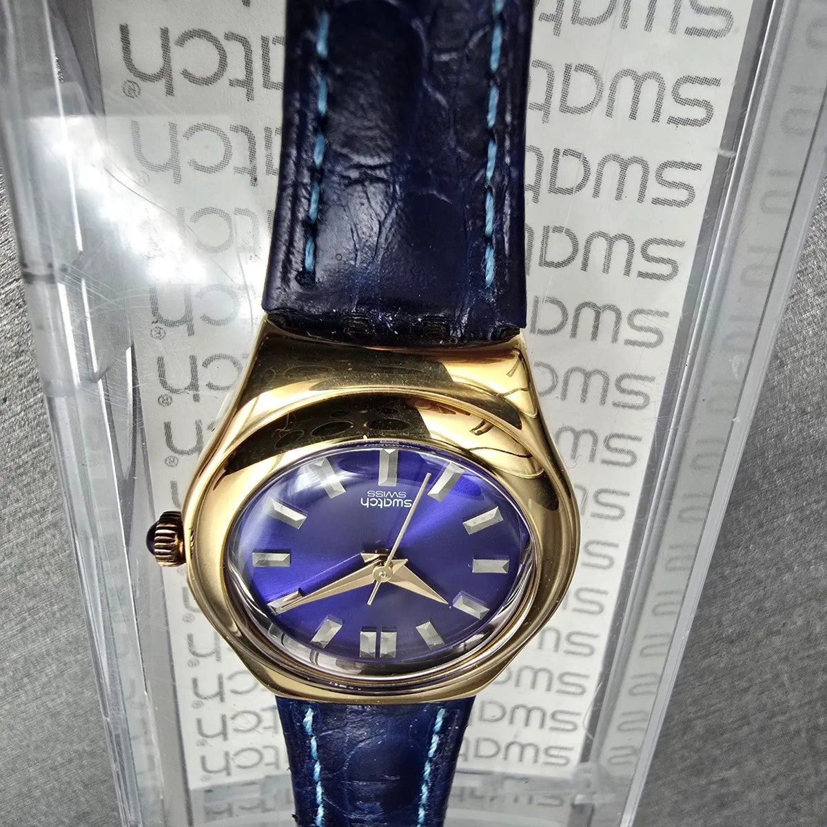 Swatch Irony Jenaye Watch Women 24mm Blue Dial Gold Tone Round YSG105C New Batt5
