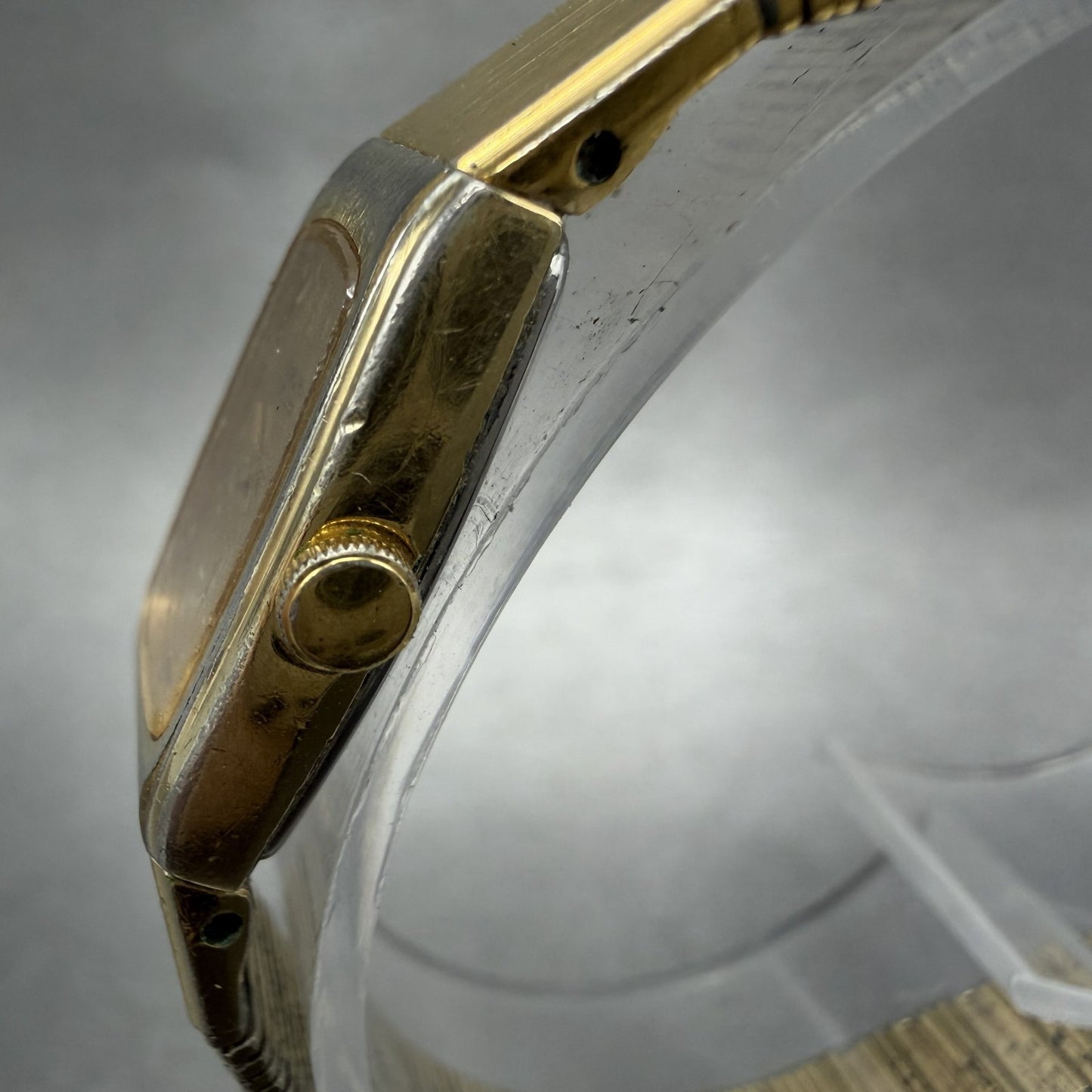 Seiko Tank Watch Women 13mm Champagne Dial Gold Tone Rectangle 2e205139 New Bat2