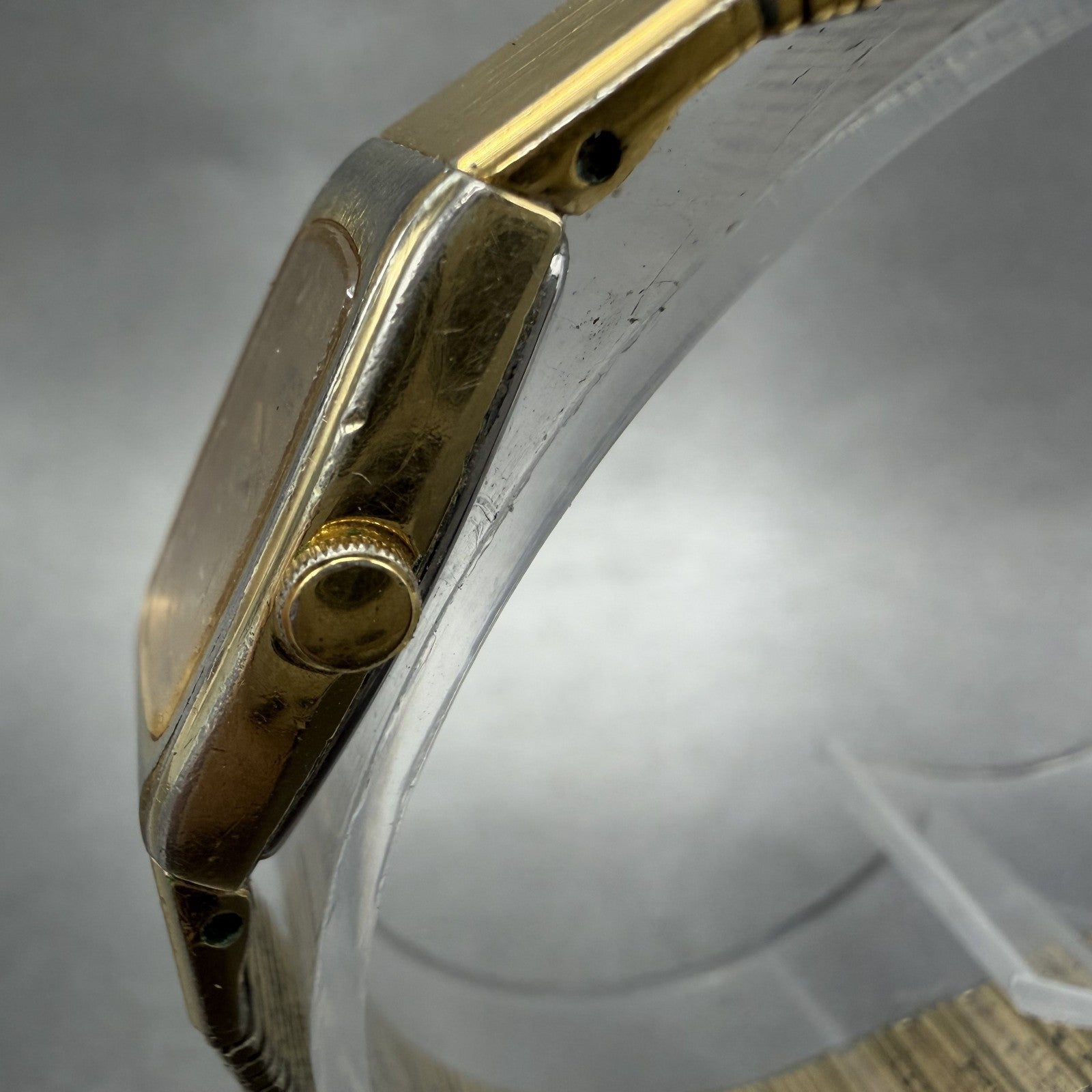 Seiko Tank Watch Women 13mm Champagne Dial Gold Tone Rectangle 2e205139 New Bat2