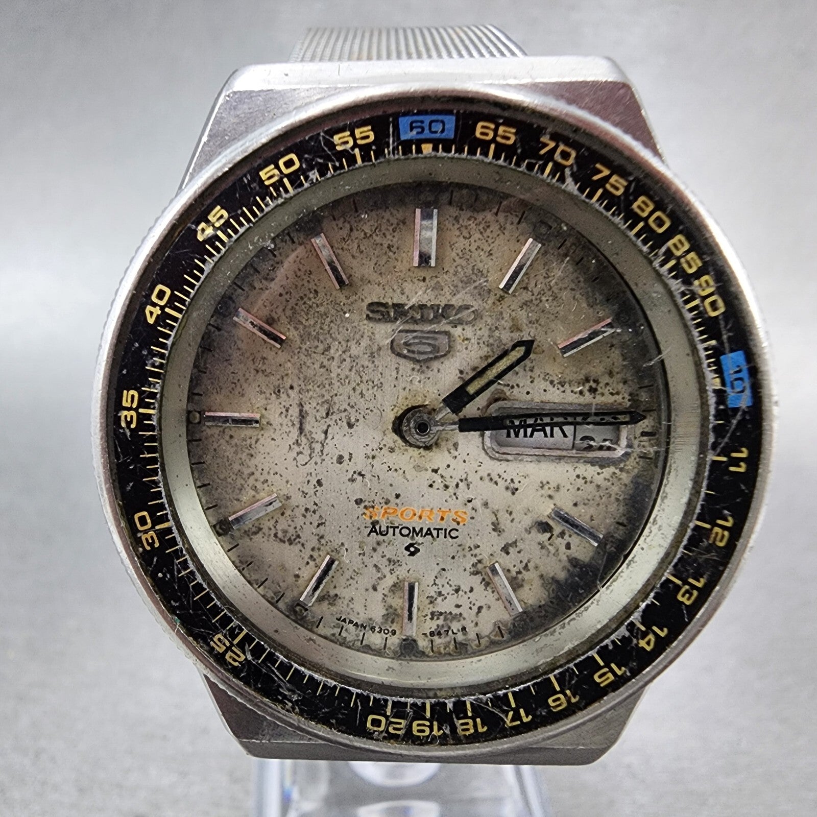 Seiko 5 Sports Watch Men 38mm Silver Dial Steel Daydate 63098360 PARTS2