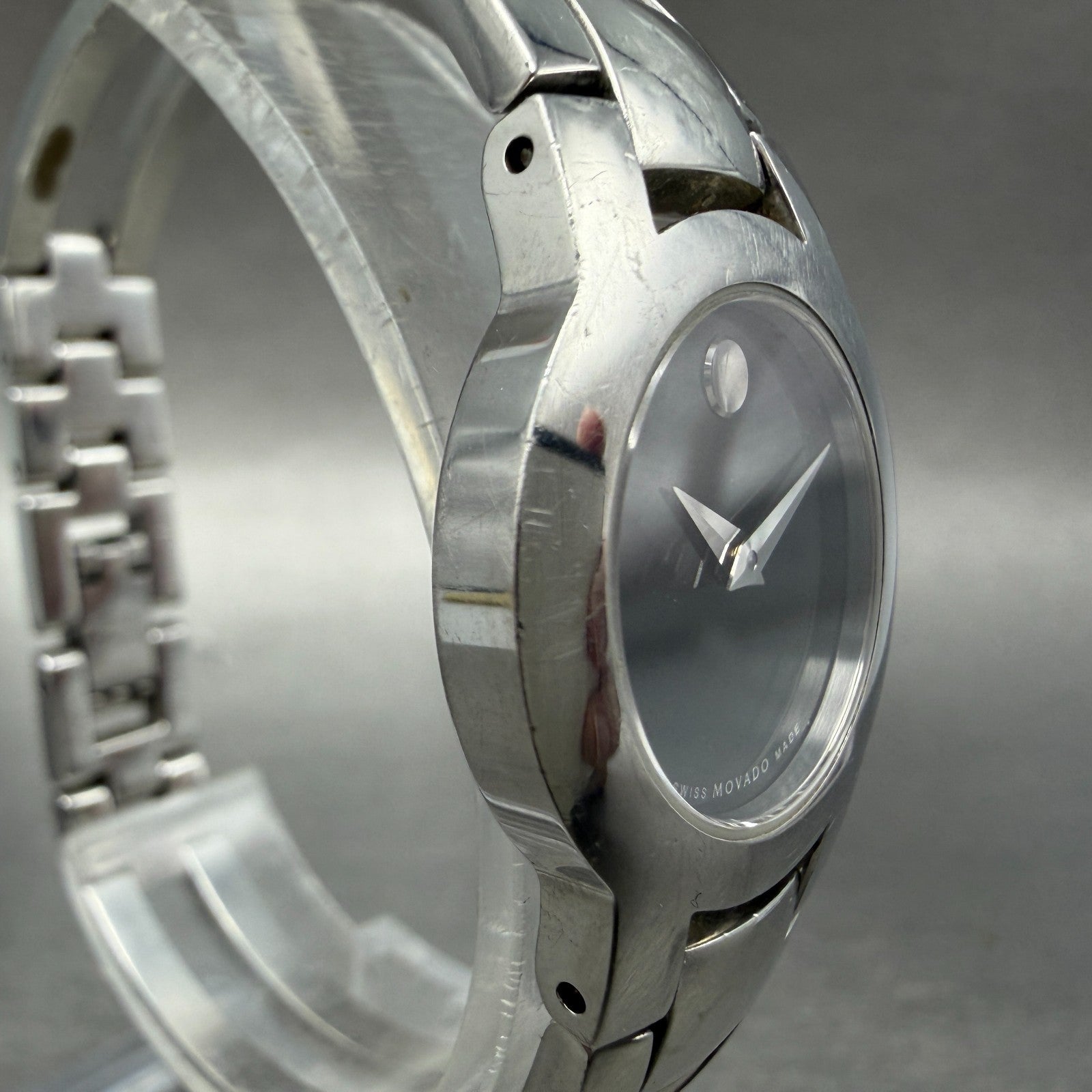 Movado Amorosa Watch Women 24m Black Dial Silver Tone Round 84 E4 1842 NewBat A83