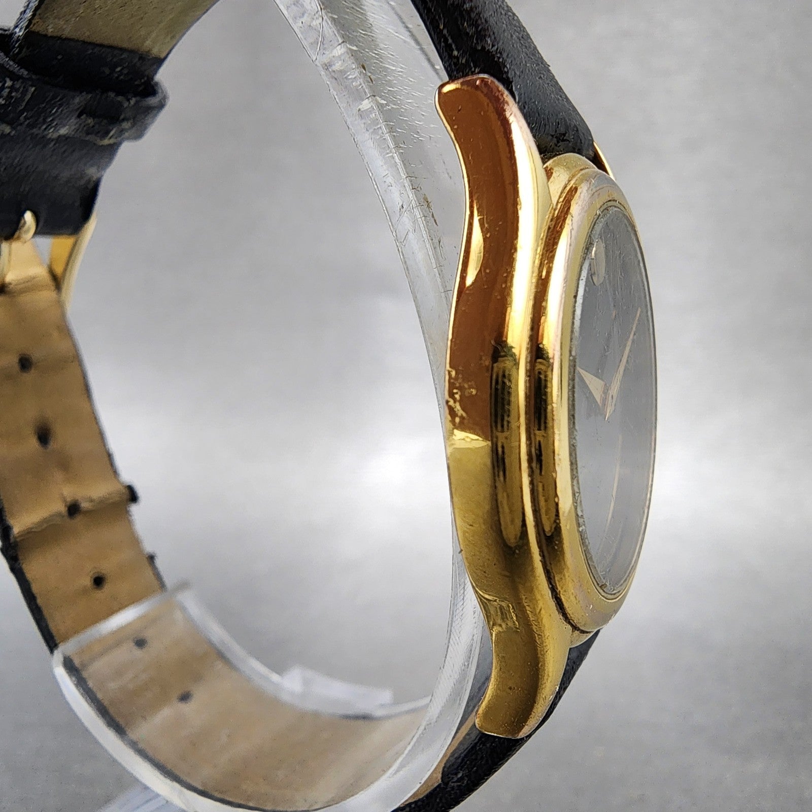 Movado Museum Watch Women 28mm Black Dial Gold Tone Round 87 E4 0823 New Battery3