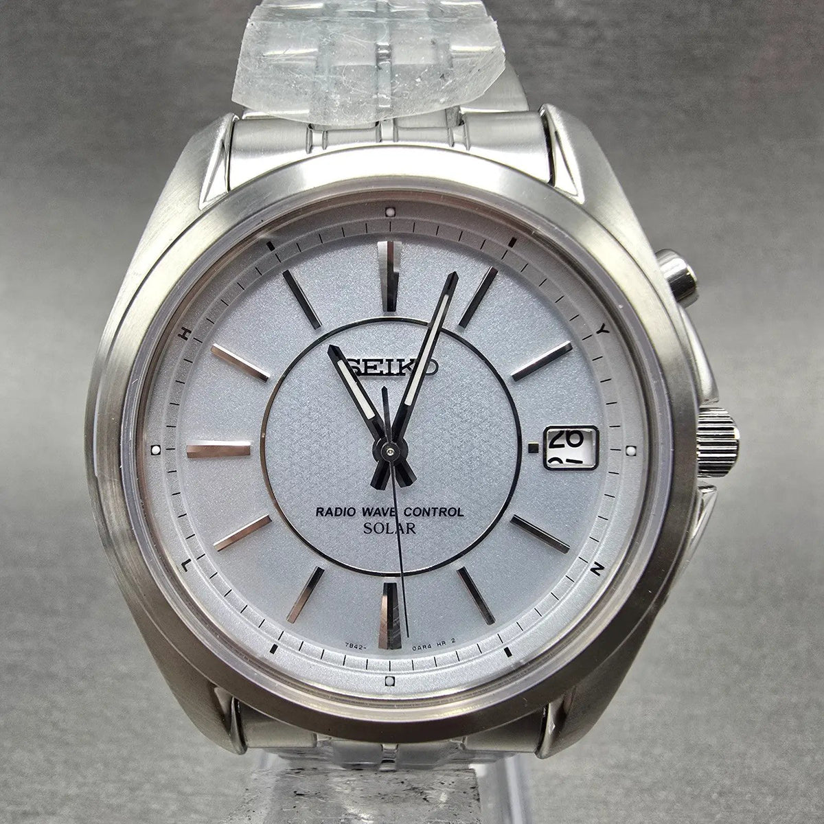 Seiko Atomic Solar Watch Men 39mm White Dial Silver Date Round 7B42-0AK0 PARTS0