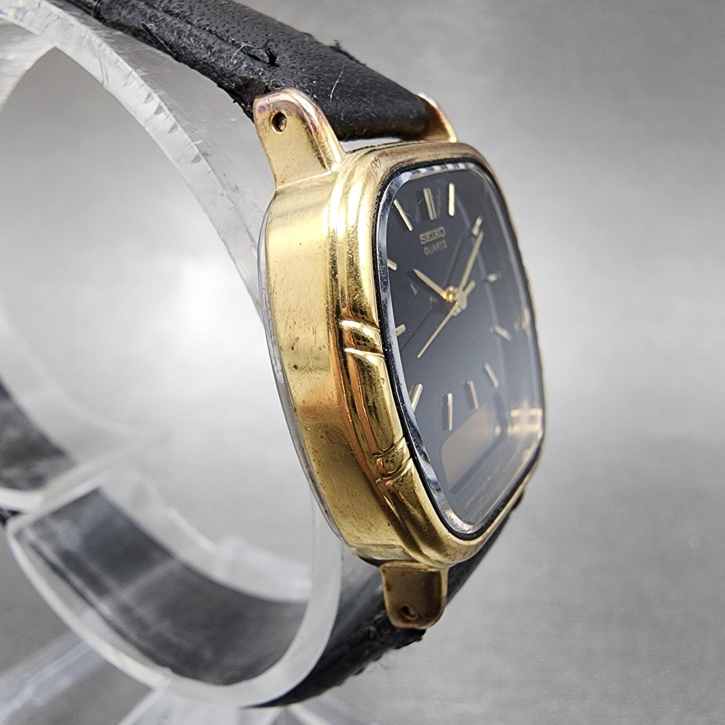 Seiko Analog Digital Watch Women 24mm Black Dial Gold Tone E0295410 PARTS4