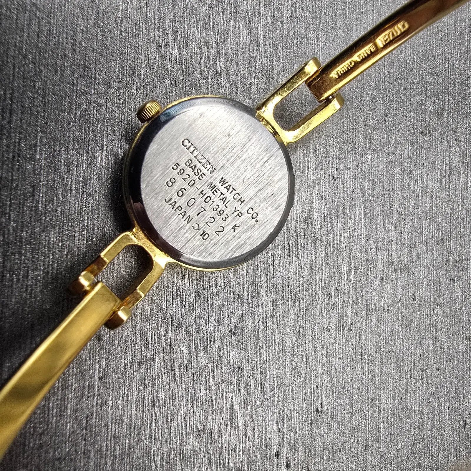 Citizen Watch Women 20mm Black Dial Gold Tone Round 5920-H01393 New Battery10