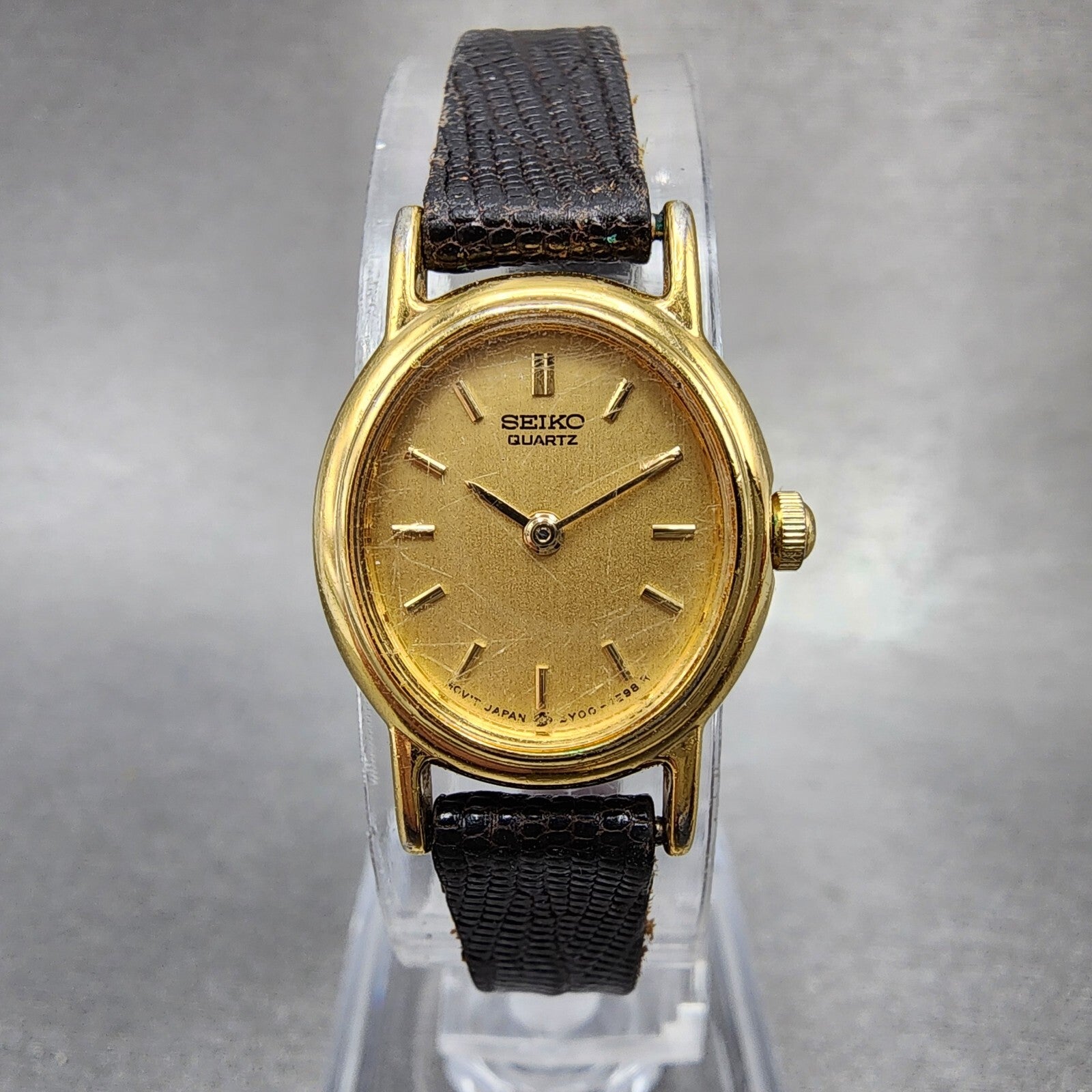 Seiko Watch Women 18mm Gold Dial Gold Tone Oval 2Y005C29 New Battery VTG0