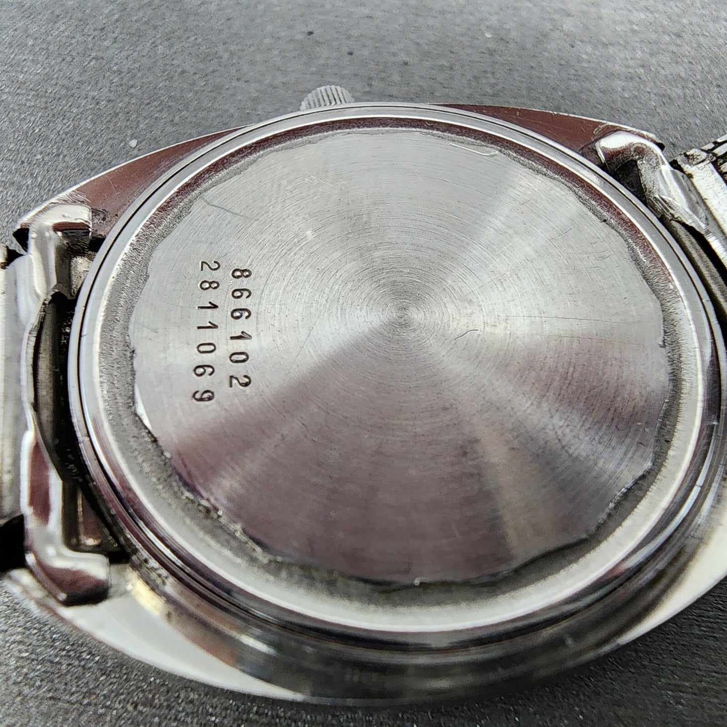 Universal Geneve White Shadow Automatic Watch Men 35mm White Dial Steel 866102