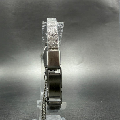 Seiko Watch Women 15mm Silver Dial Silver Tone Manual Oval 1120-7000 Runs VTG7